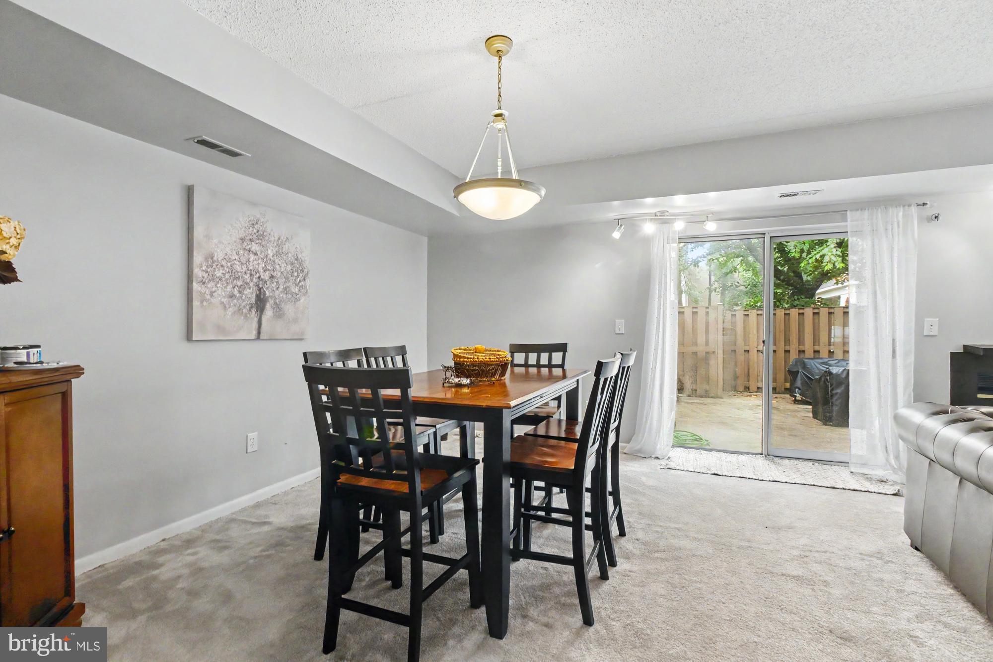 ANNEN WOODS - Residential