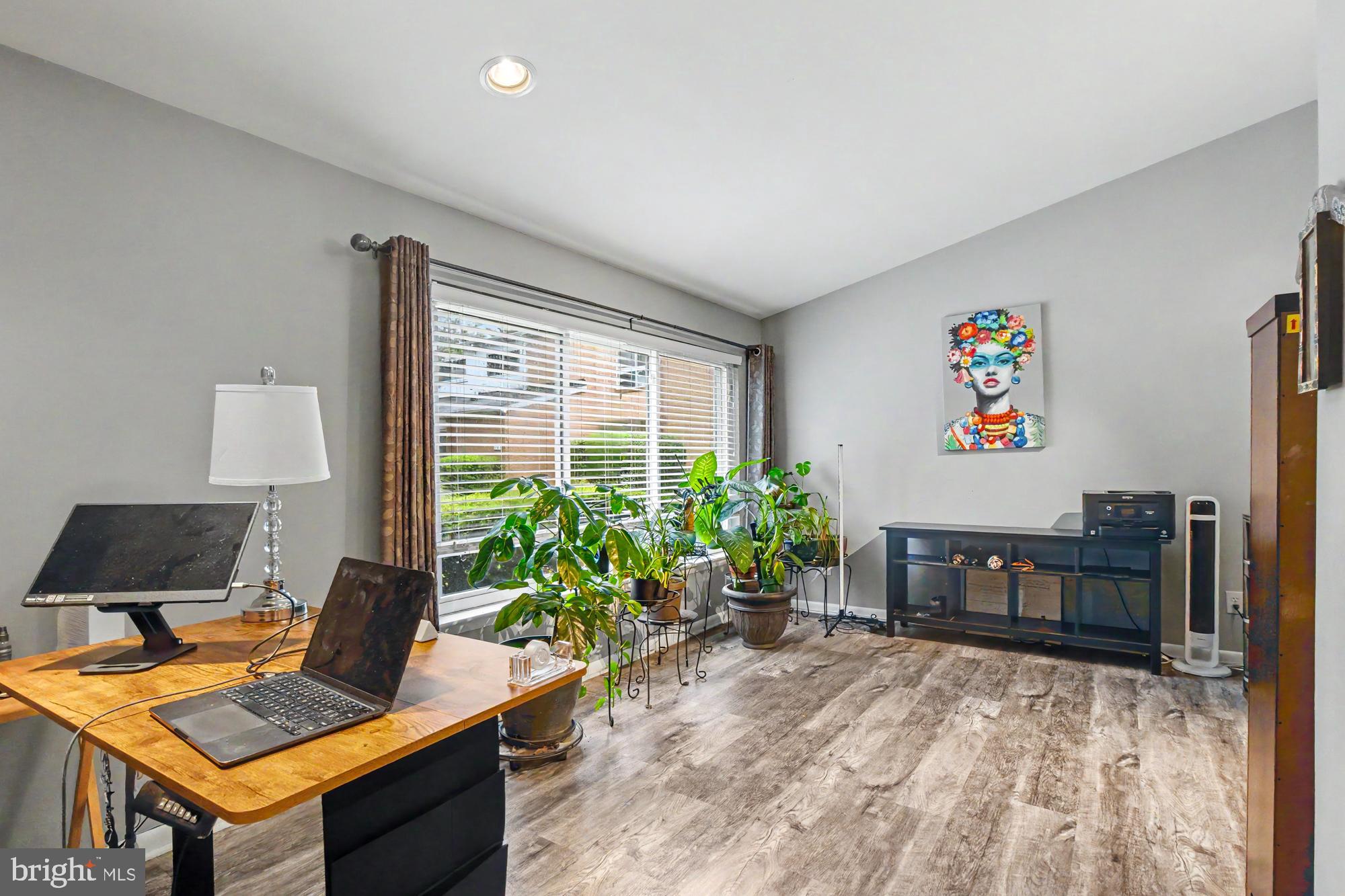 ANNEN WOODS - Residential