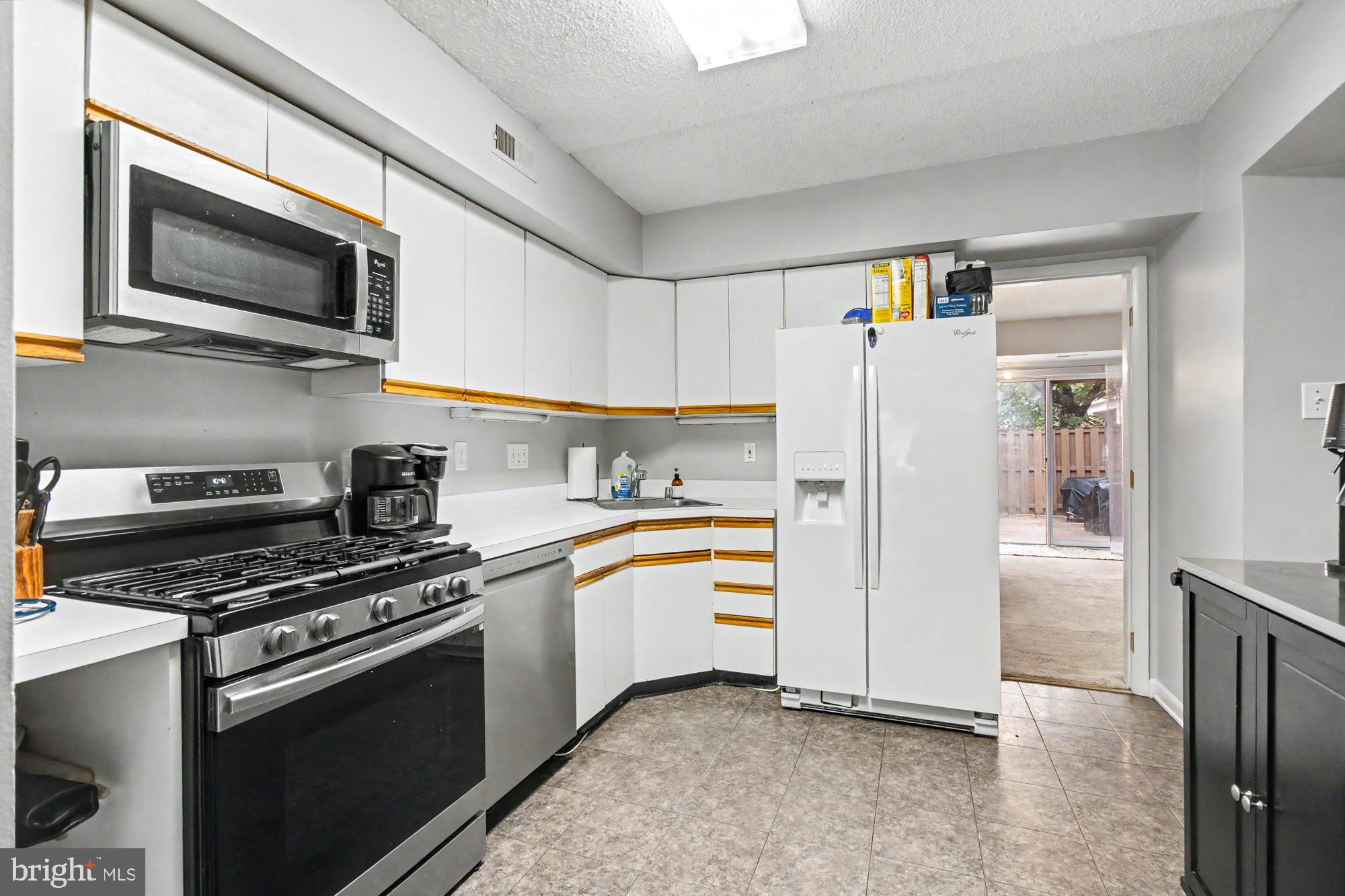 ANNEN WOODS - Residential