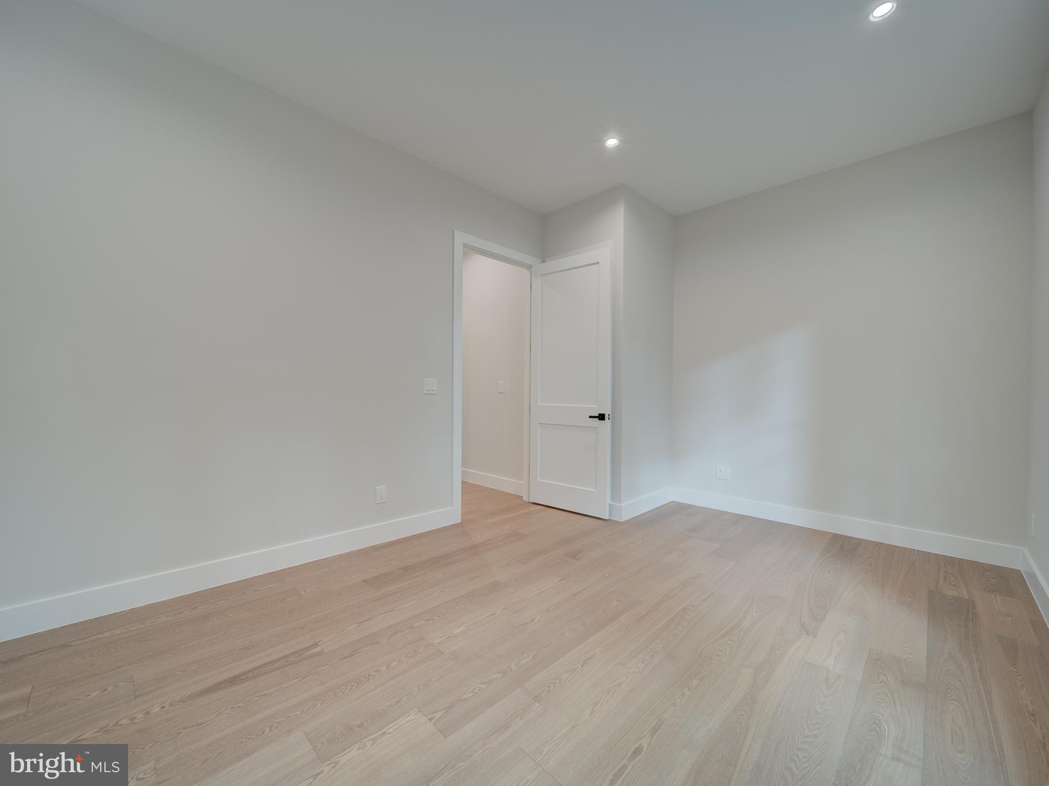 SHIRLEY GATE PARK - Residential