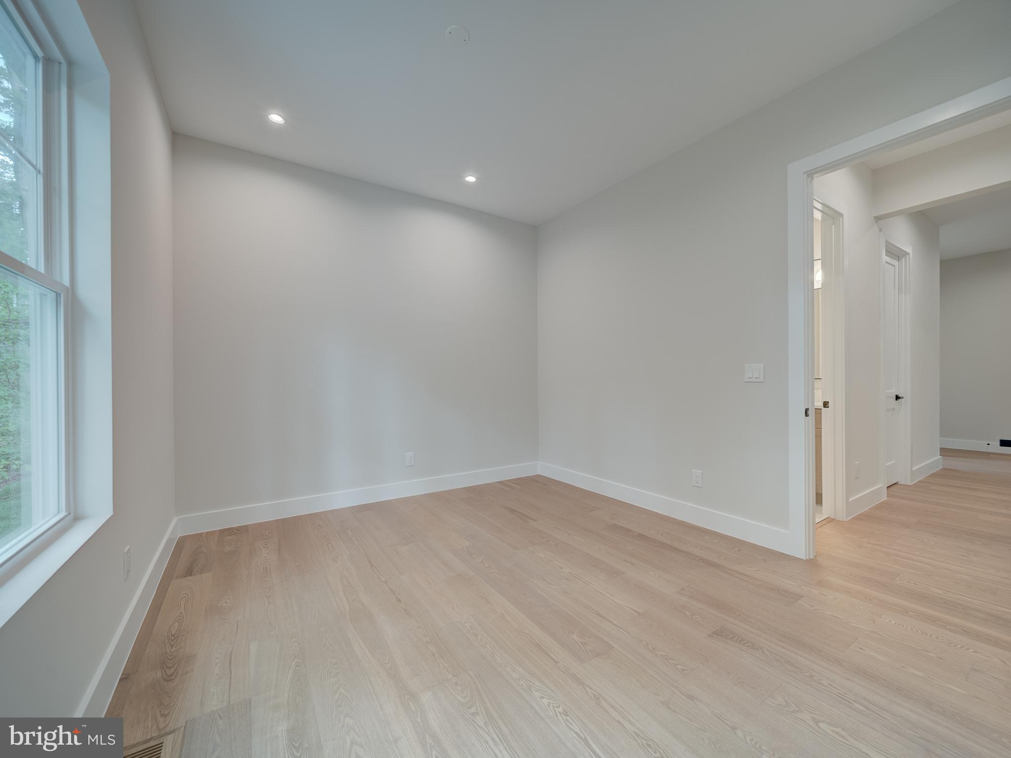 SHIRLEY GATE PARK - Residential