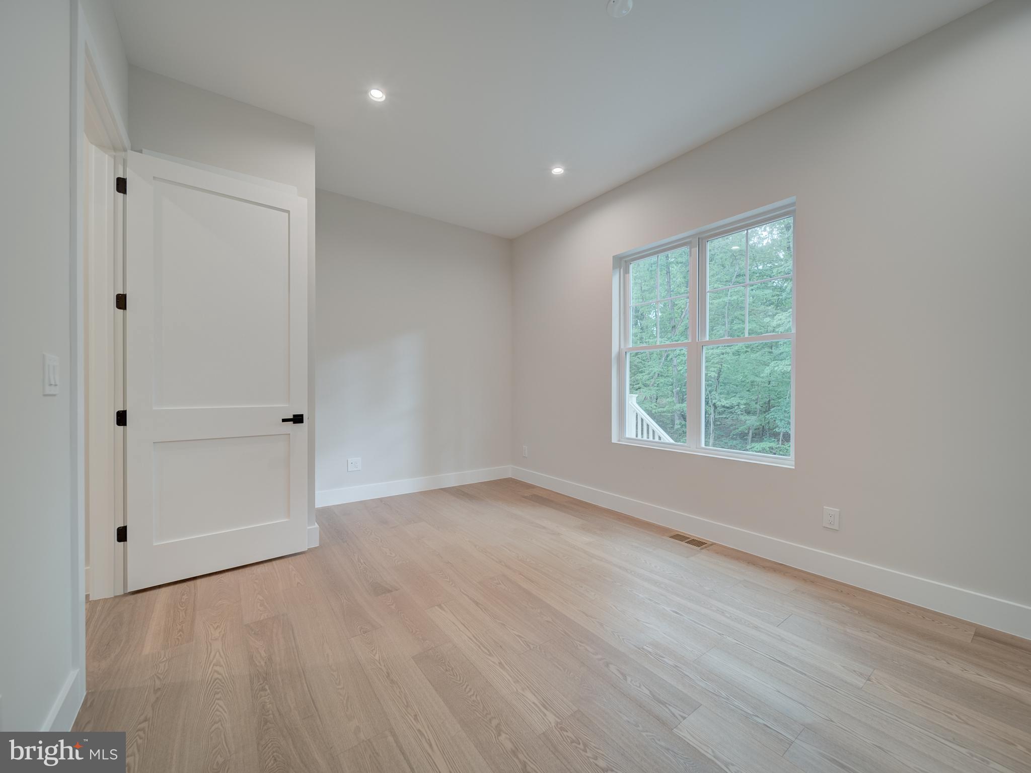SHIRLEY GATE PARK - Residential