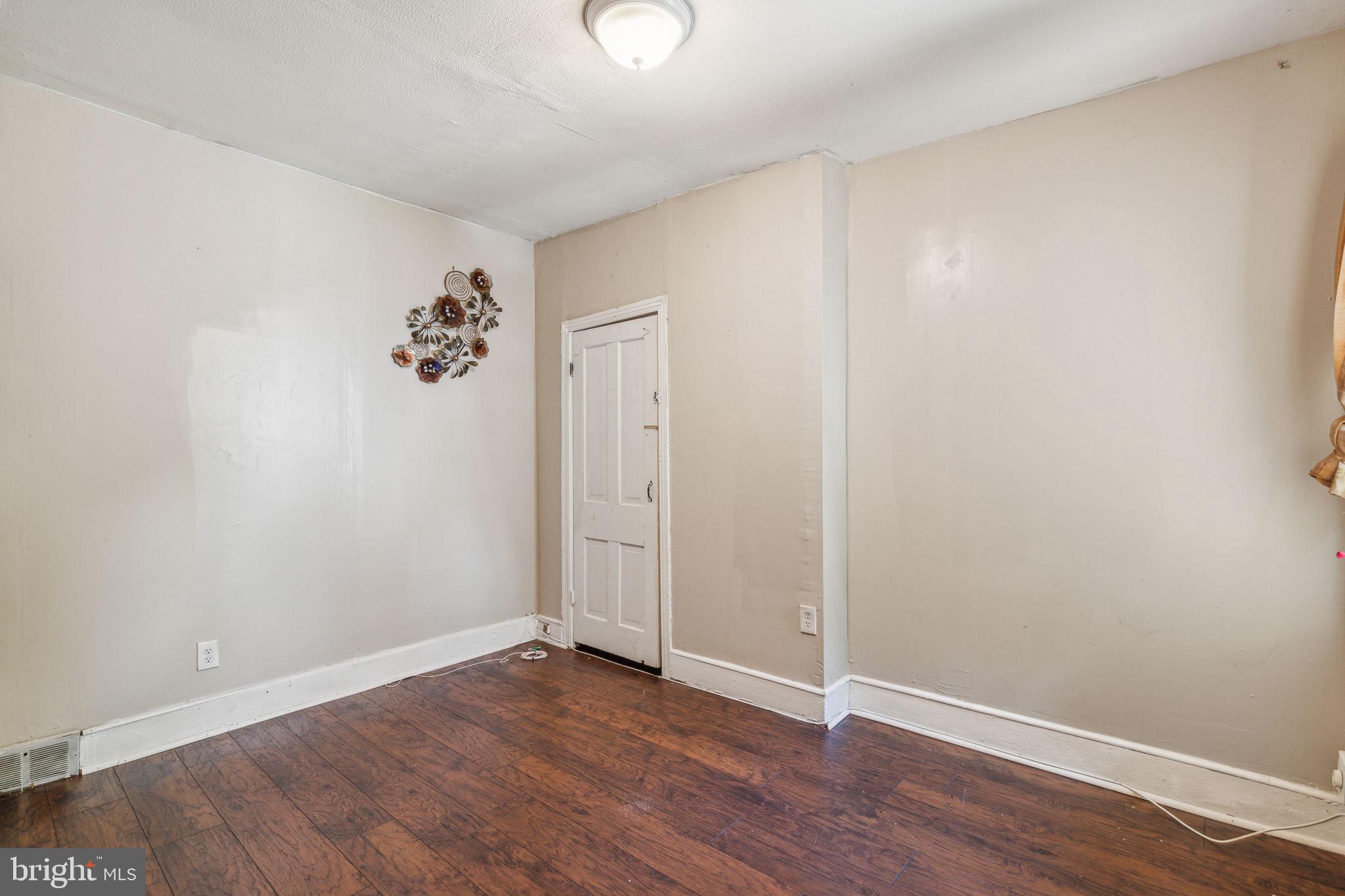 POINT BREEZE - Residential