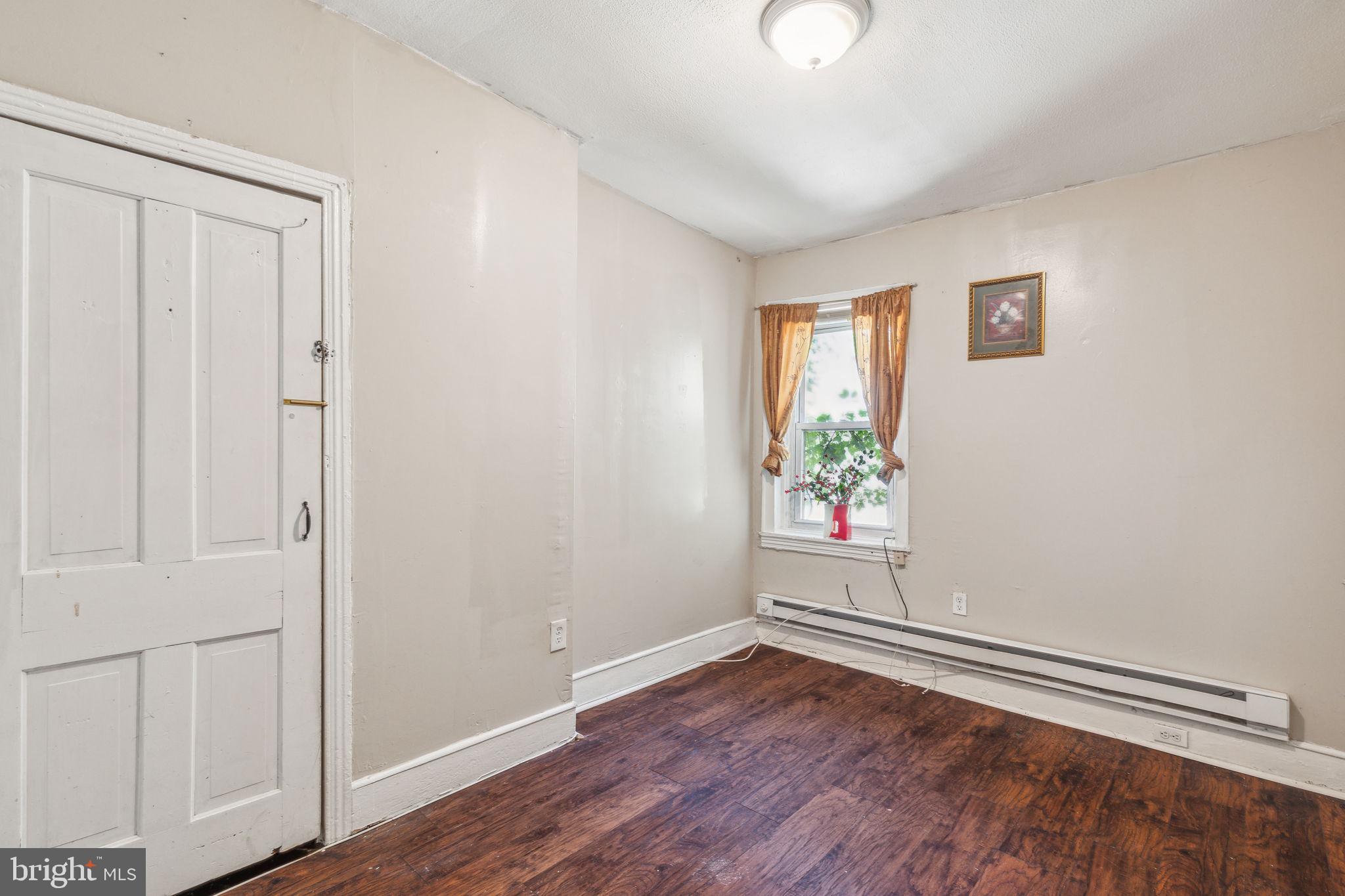 POINT BREEZE - Residential