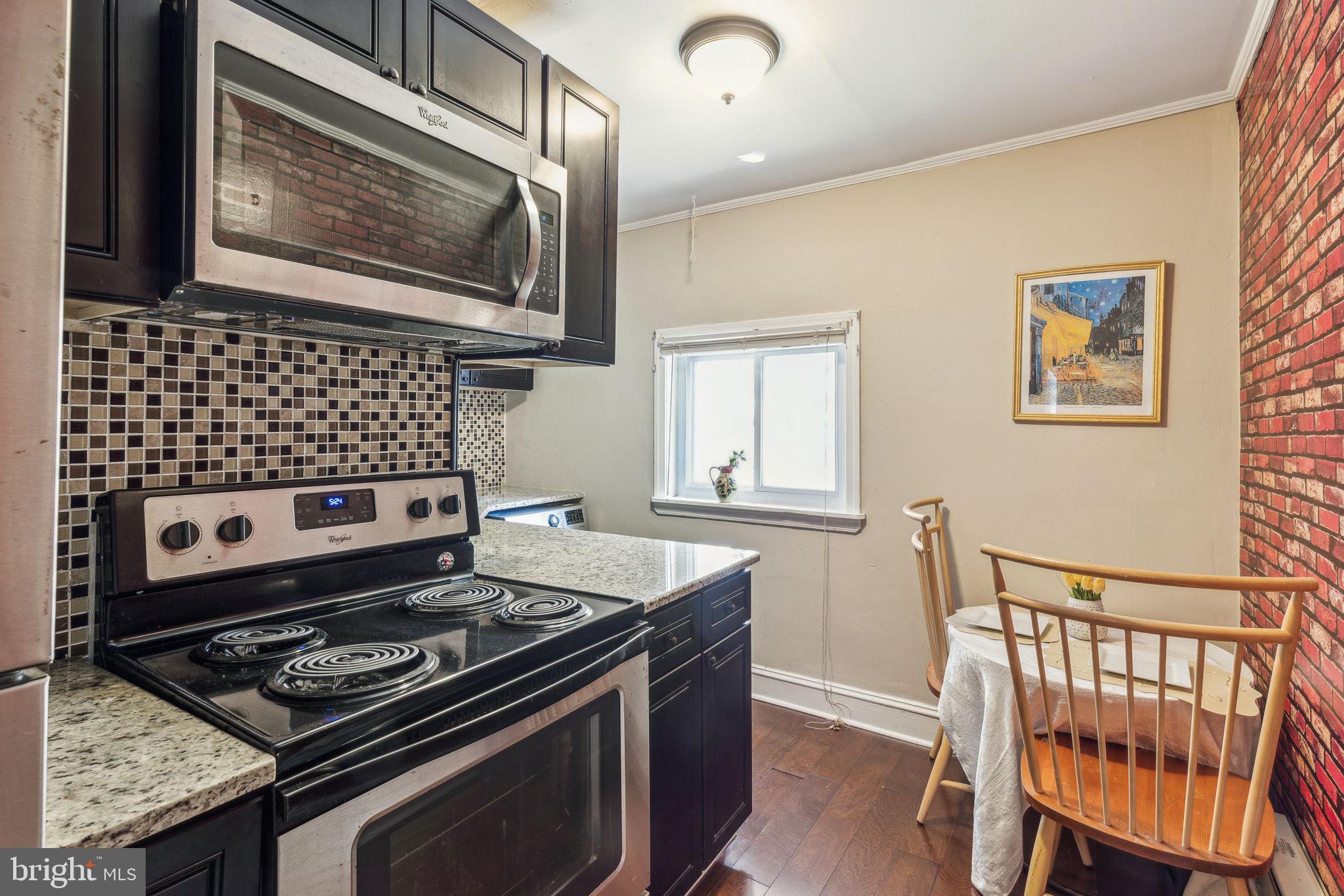 POINT BREEZE - Residential