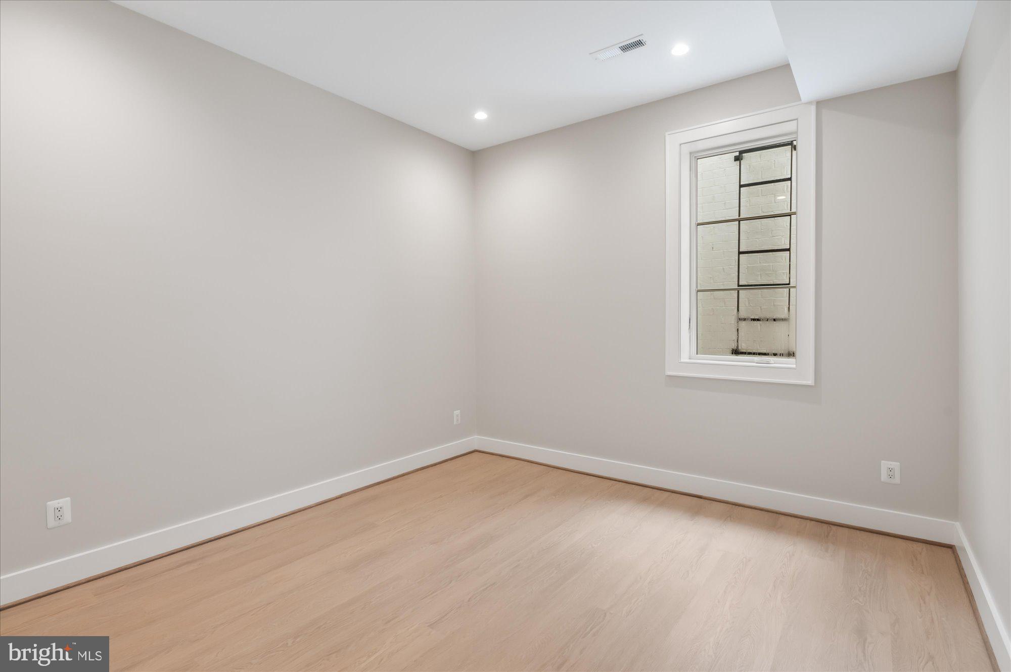 BROYHILL LANGLEY ESTATES - Residential