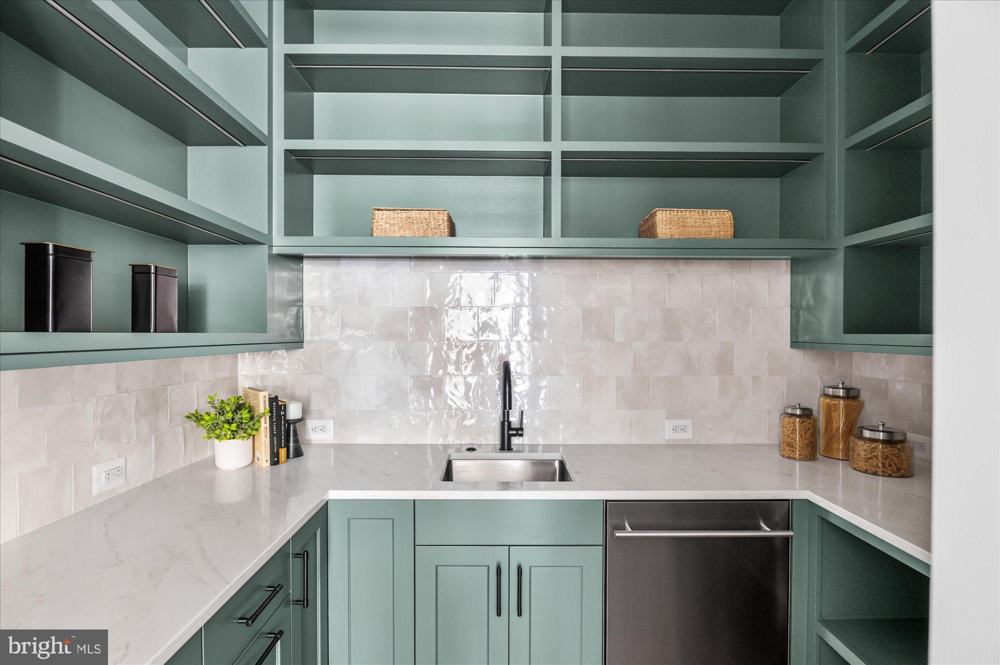 BROYHILL LANGLEY ESTATES - Residential