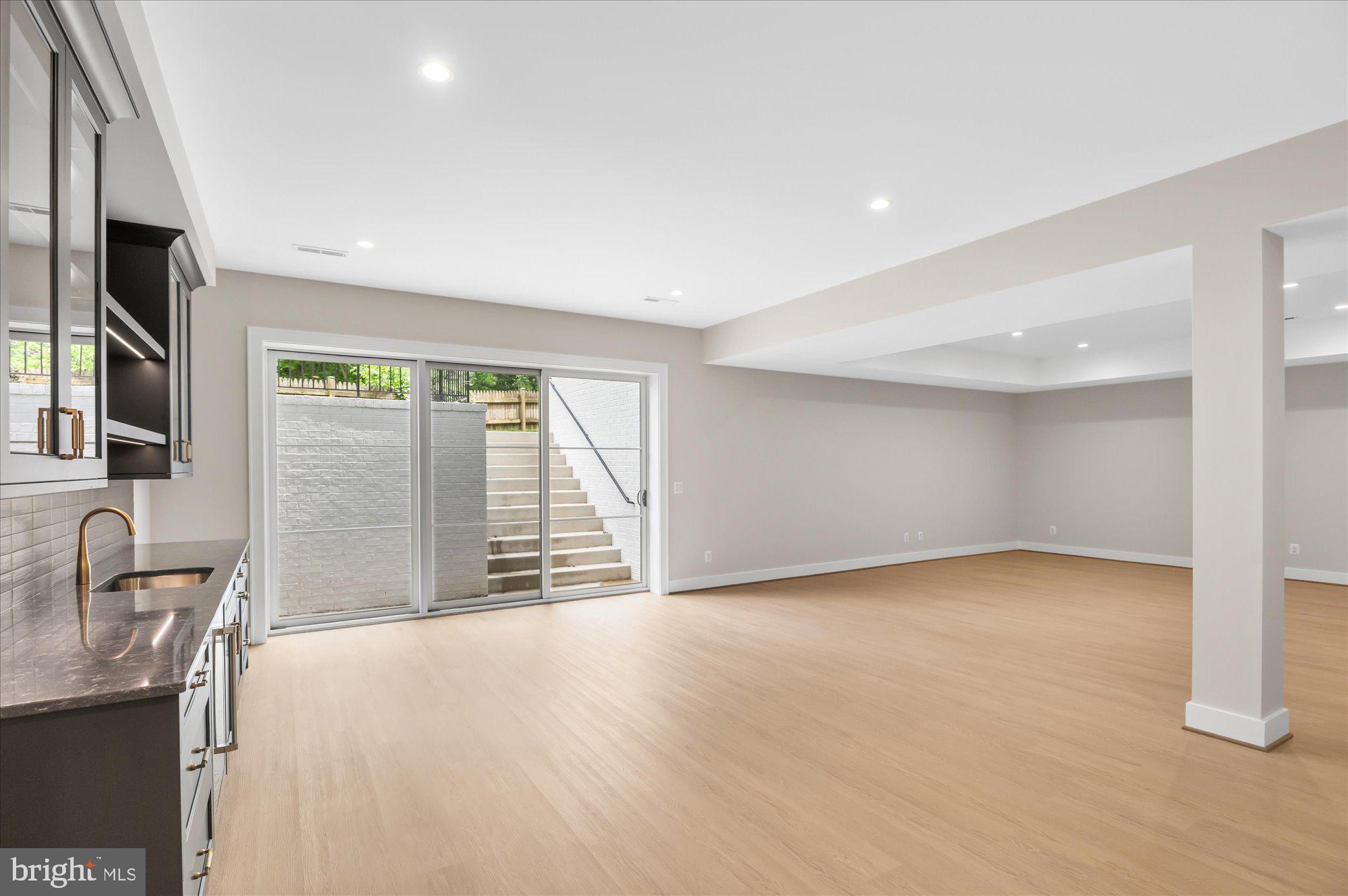 BROYHILL LANGLEY ESTATES - Residential