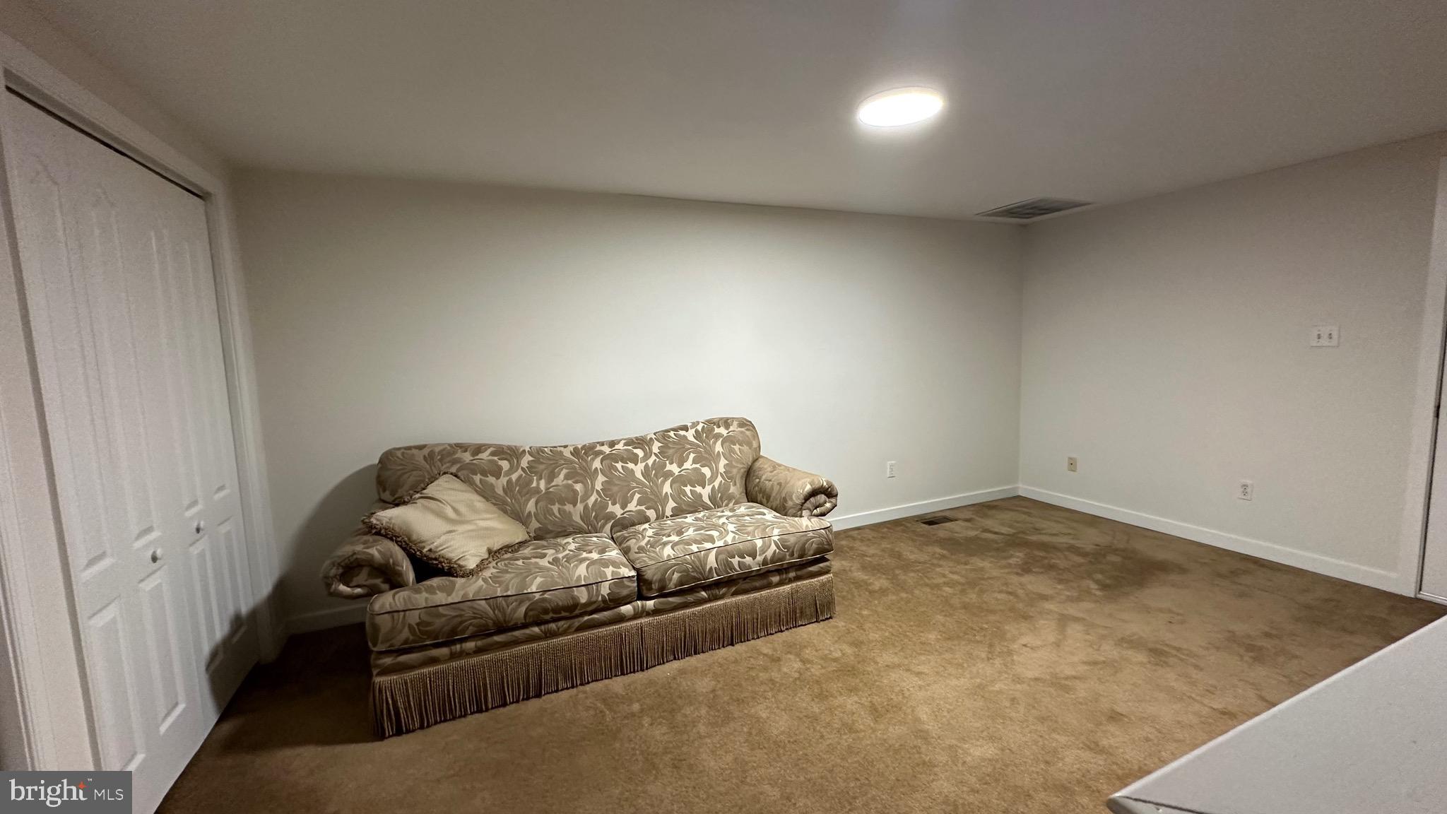 FOUNTAIN POINTE - Residential