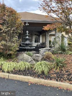 FOUNTAIN POINTE - Residential