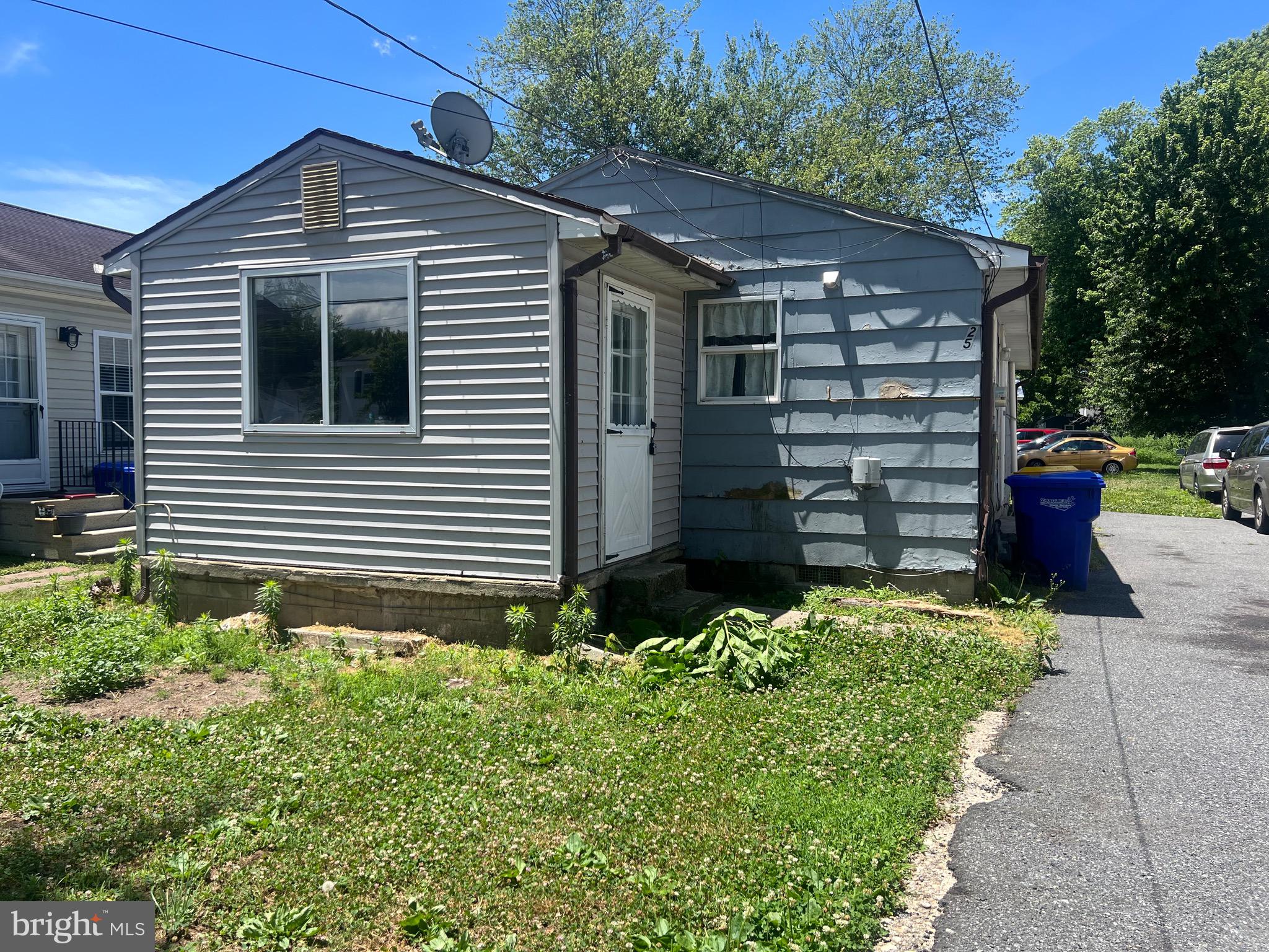 Unlock the potential of this in-town Harrington property! This 3 bed, 1 bath home is being sold as-is and is perfect for investors or buyers ready to make it their own. Great location with tons of potential—bring your ideas and make it shine!  Generated  $1400.00 in monthly rent.