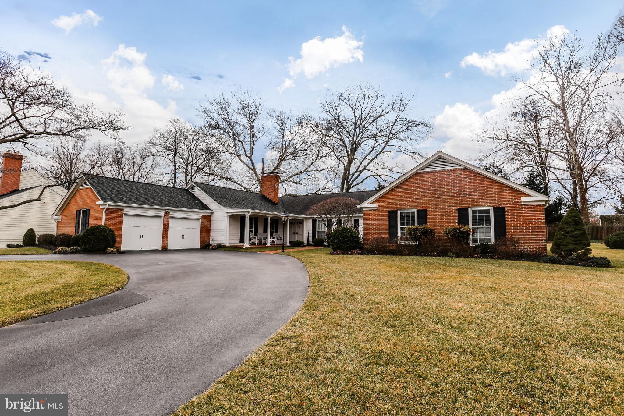 Impeccable & Elegant 4BR home in highly coveted Point Field Landing. Featuring a Grand entrance, gorgeous family room with wood beams, and kitchen with island and eat-in area. This rancher offers complete main-level living with the bedrooms tucked away in their own wing. Community Amenities include a private Marina on the Severn River. Severna Park Schools and convenient to major routes.