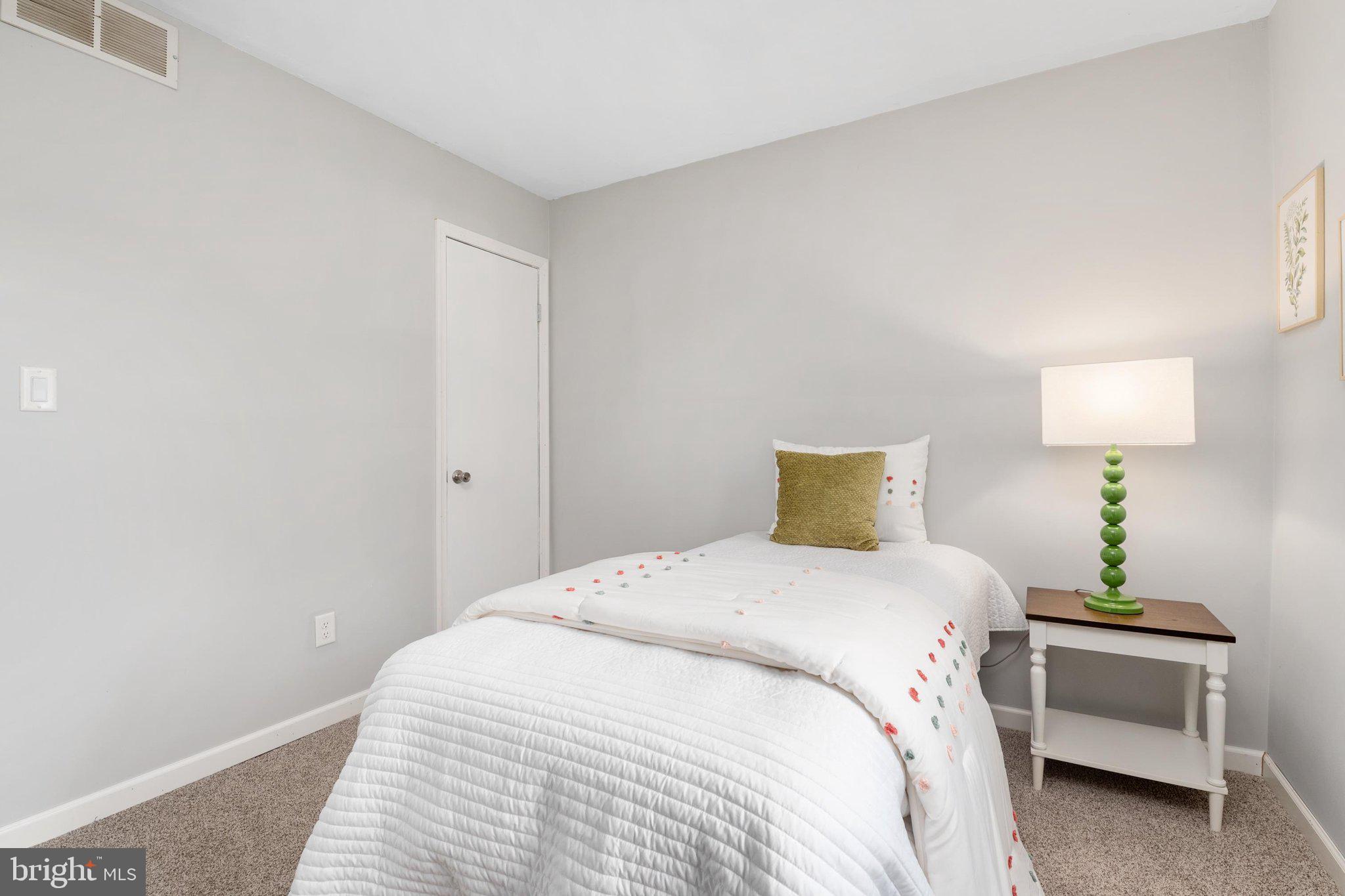 EASTON - Residential