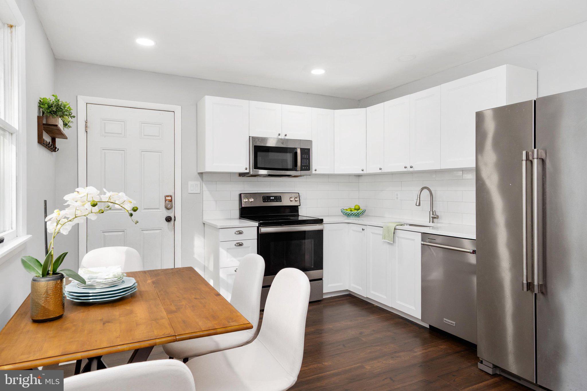 EASTON - Residential
