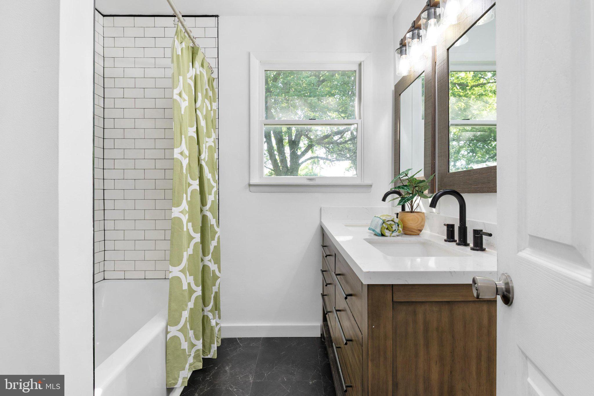 EASTON - Residential