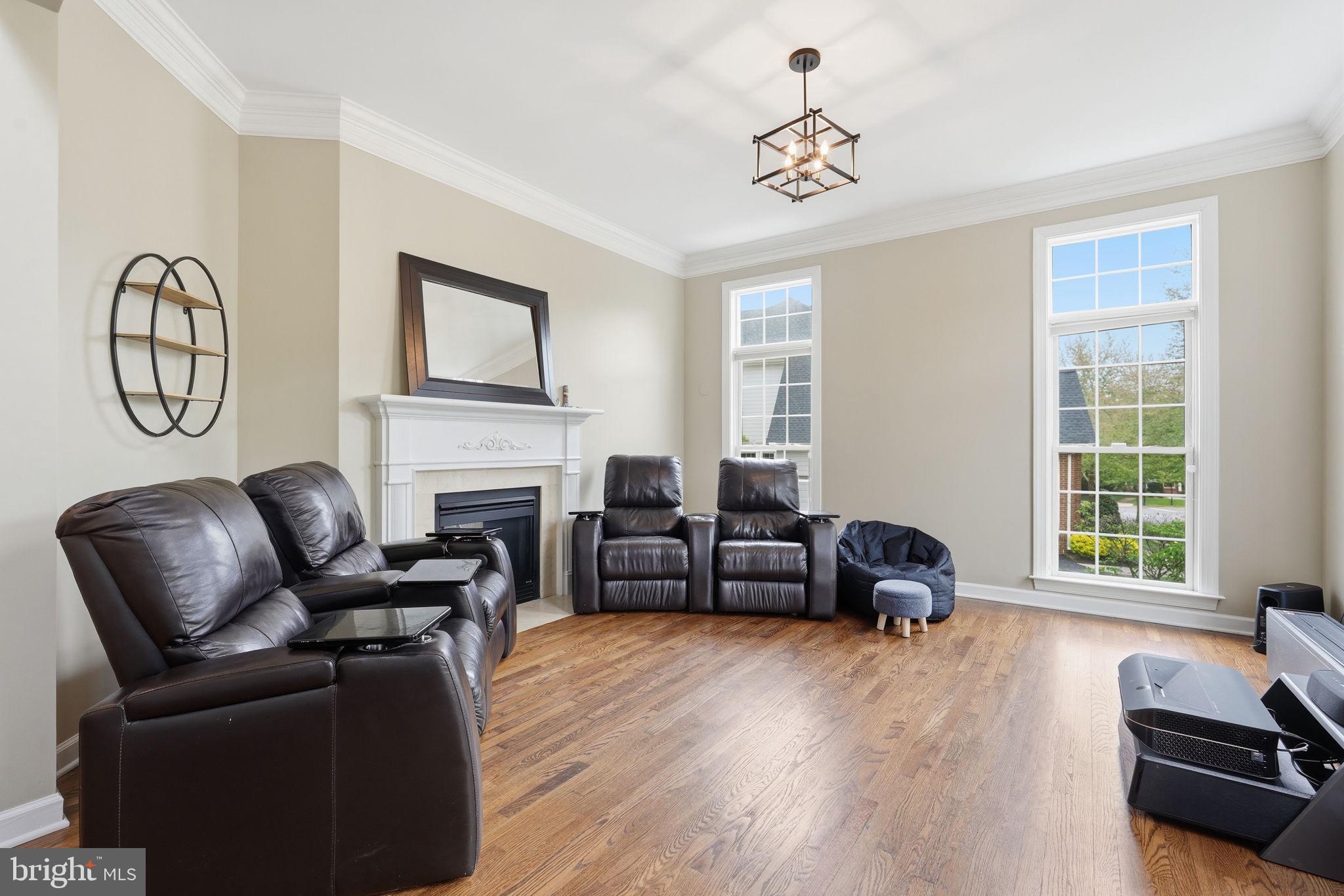 LANSDOWNE ON THE POTOMAC - Residential