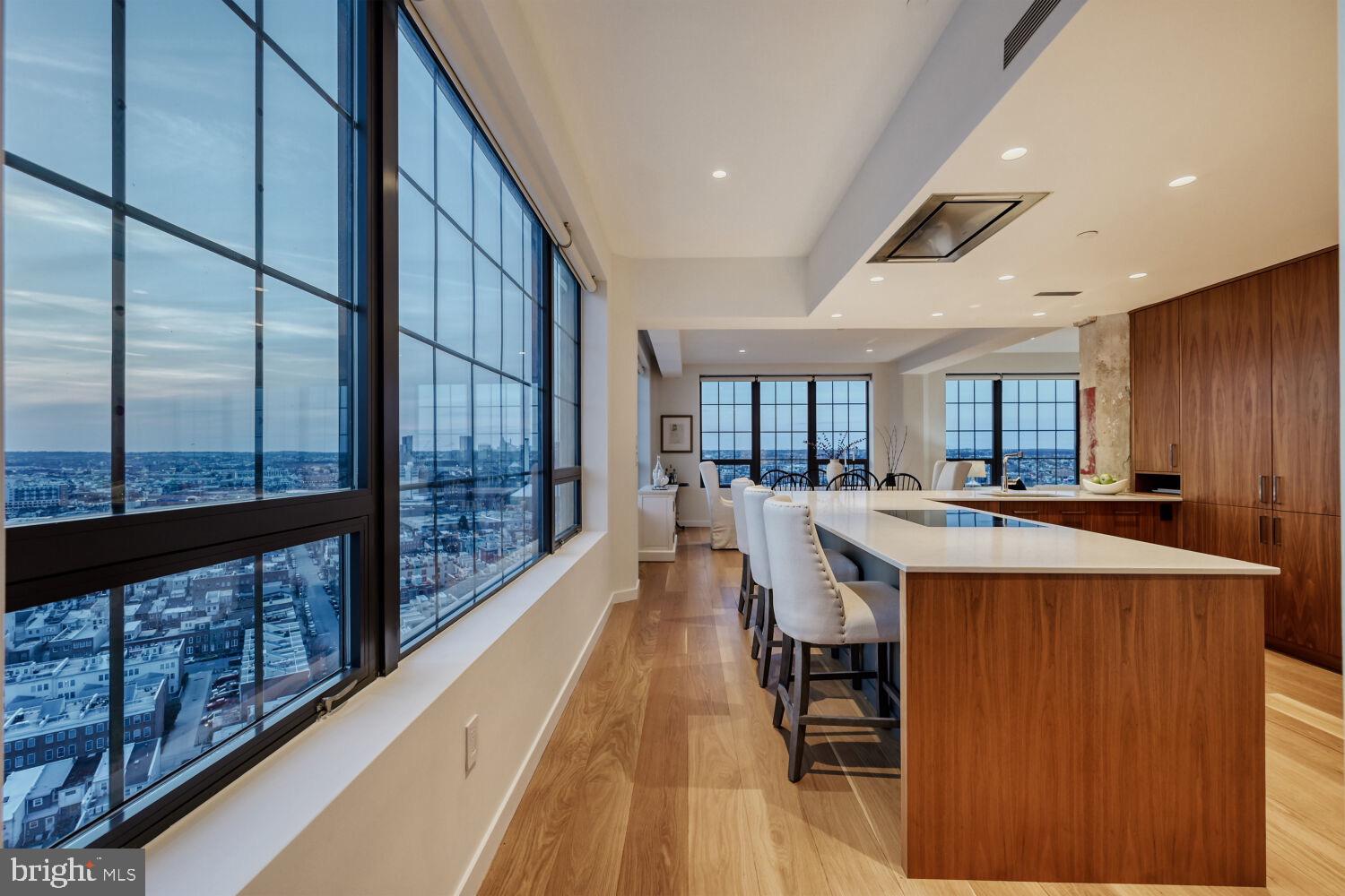 LOCUST POINT - Residential