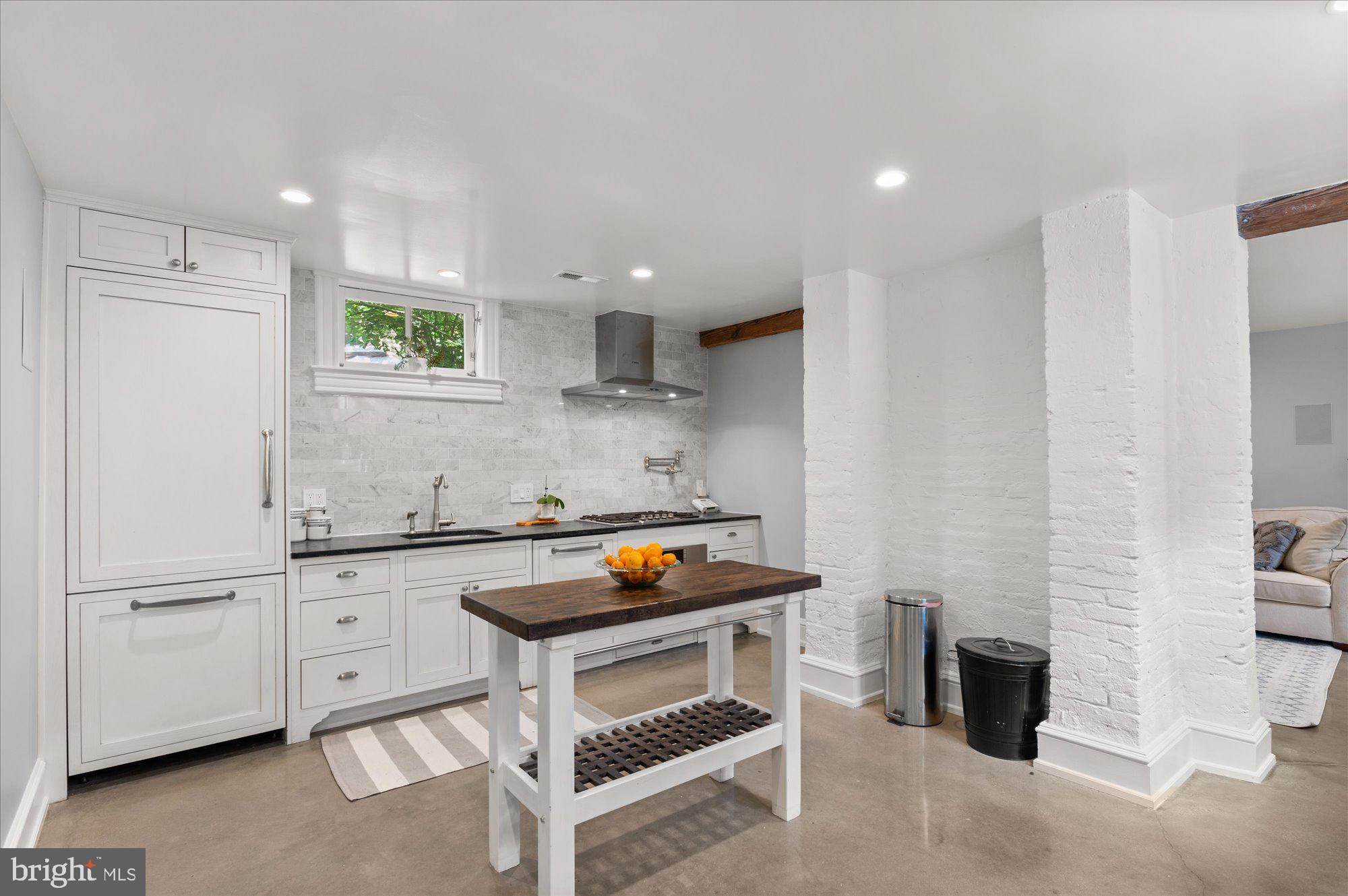 RIVERDALE PARK - Residential