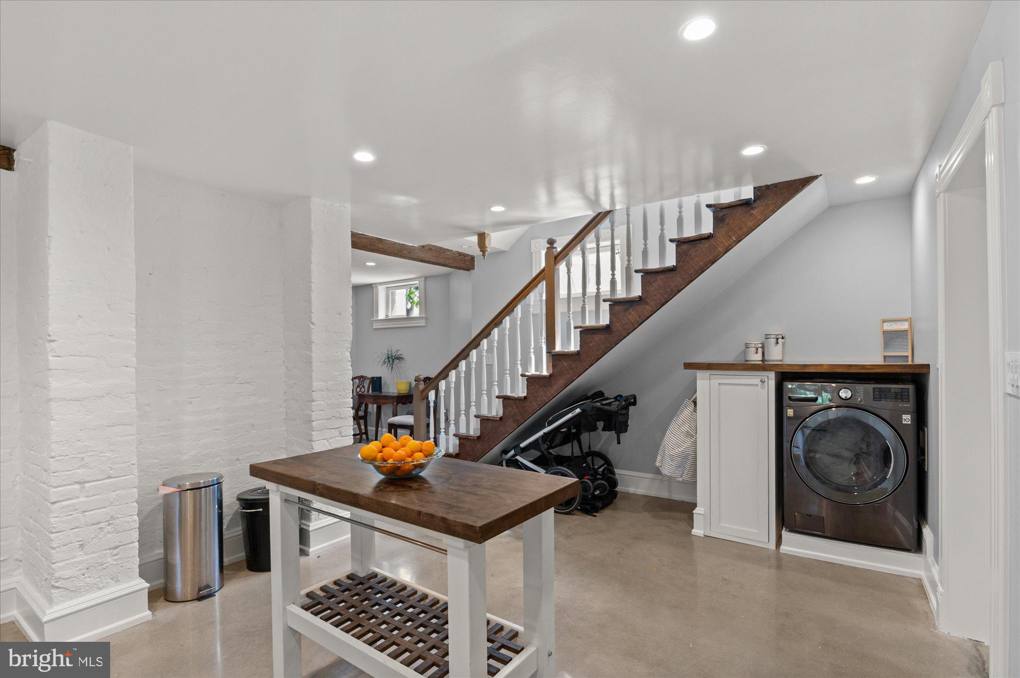RIVERDALE PARK - Residential