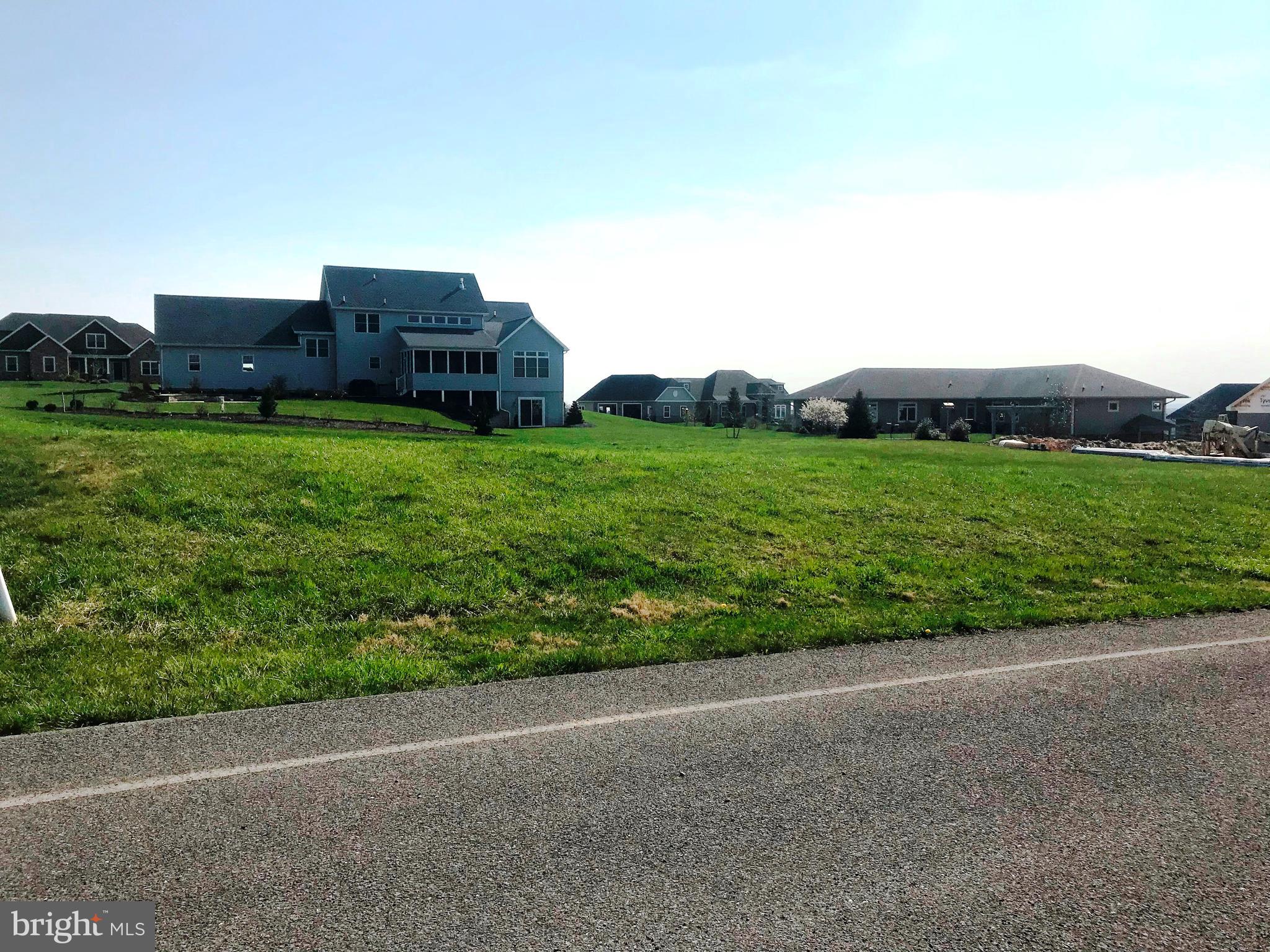 PENN NATIONAL GOLF COURSE COMMUNITY - Land