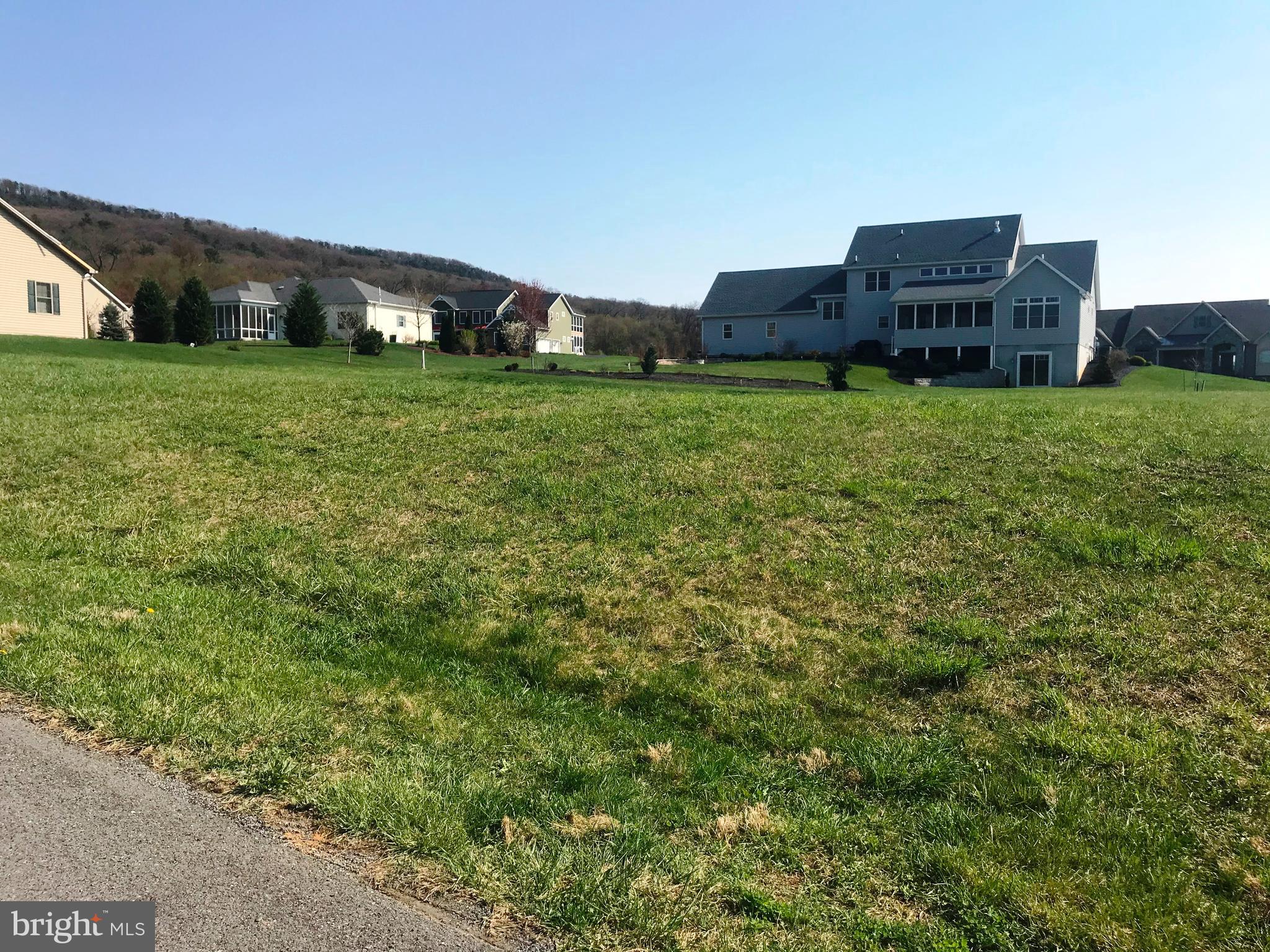 PENN NATIONAL GOLF COURSE COMMUNITY - Land