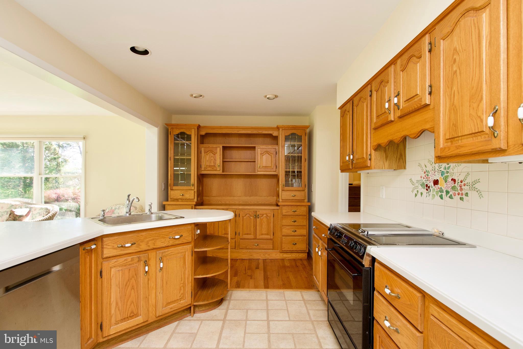 WILLOW RUN - Residential