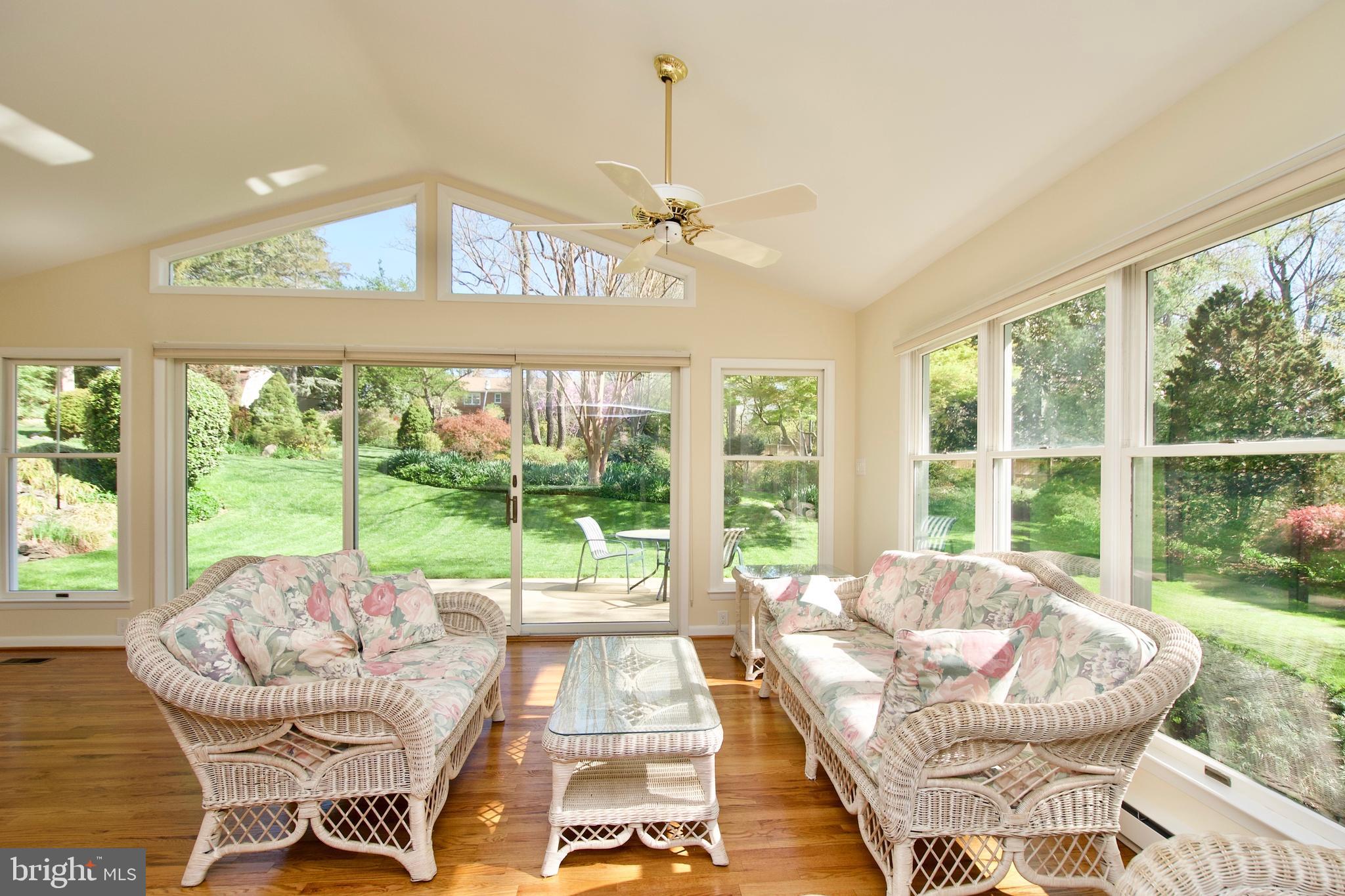 WILLOW RUN - Residential