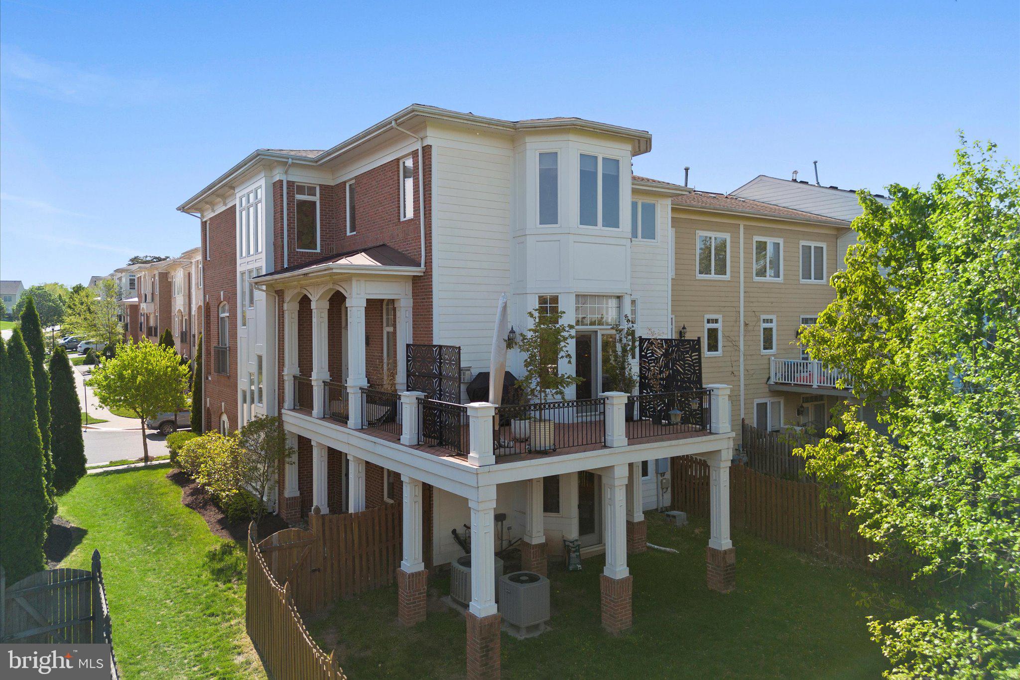 LANSDOWNE ON THE POTOMAC - Residential