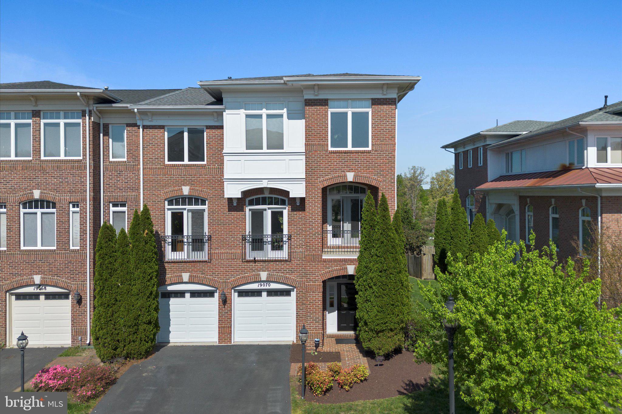 LANSDOWNE ON THE POTOMAC - Residential