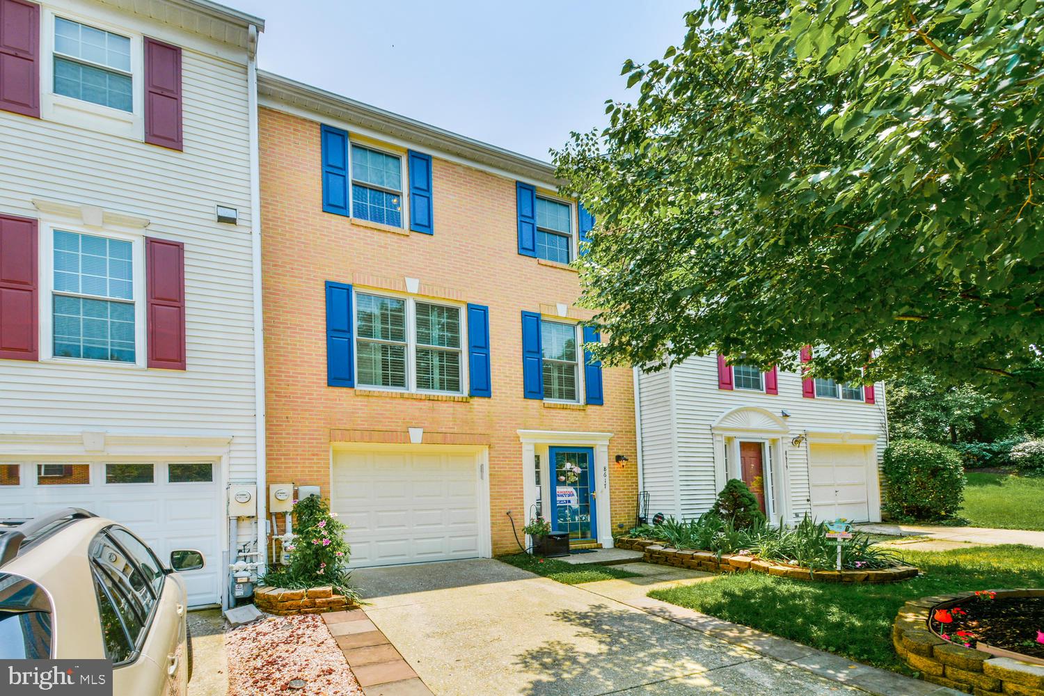 RUSSETT - Residential
