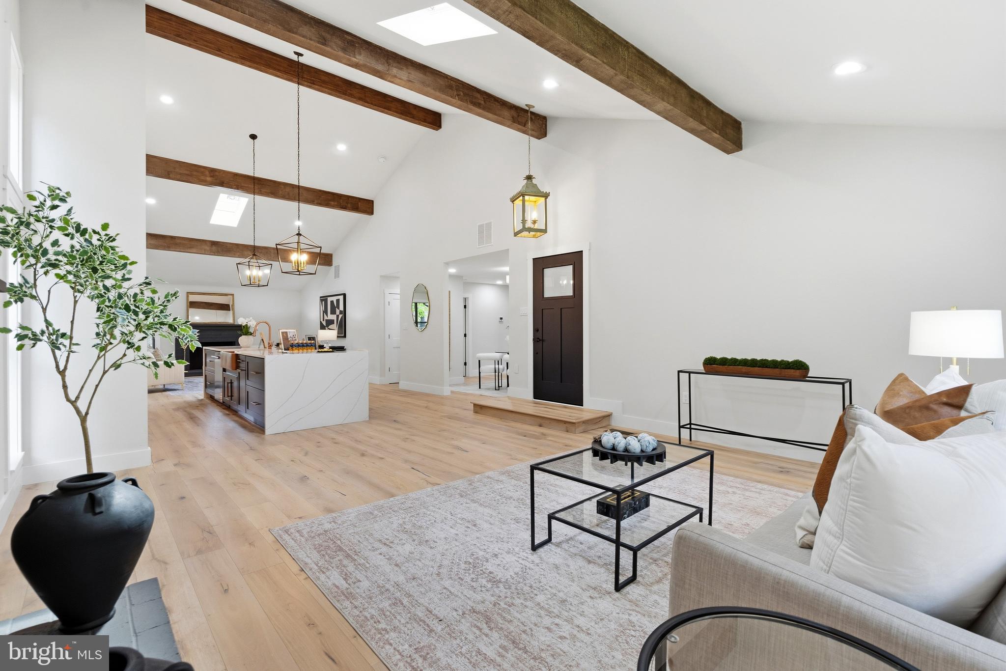 LEXINGTON ESTATES - Residential
