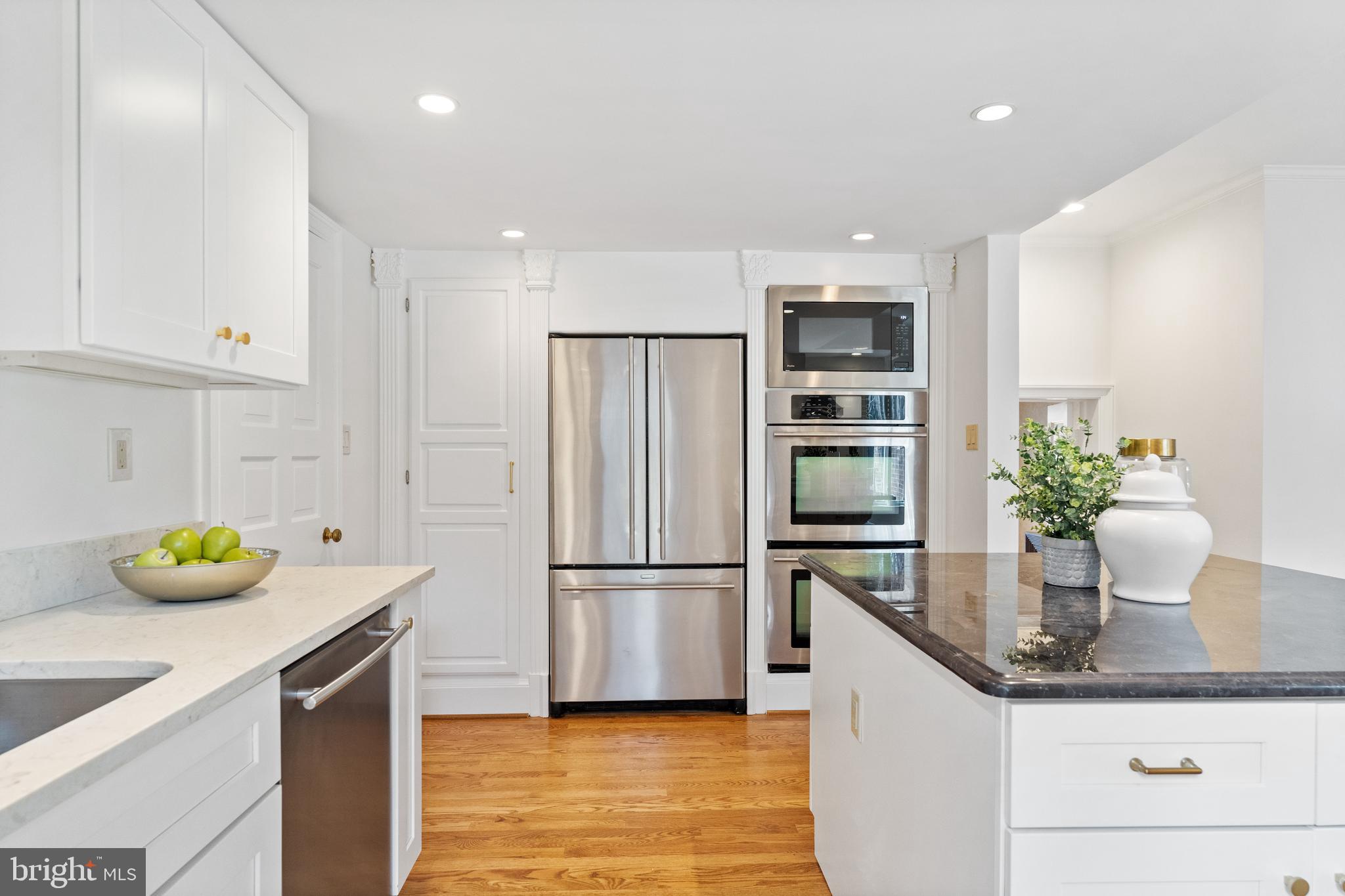 MERRYWOOD ON THE POTOMAC - Residential