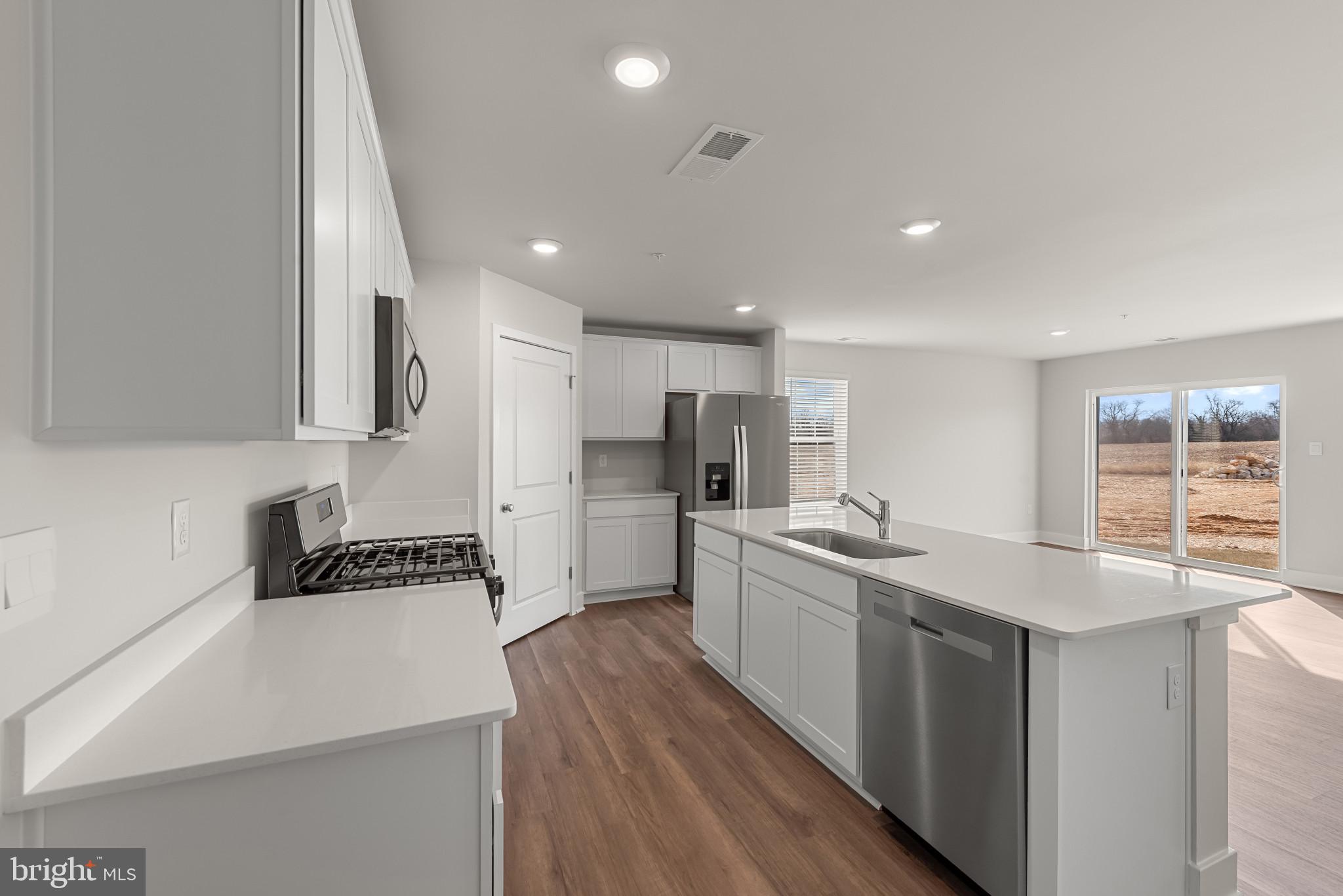 RED HILL - Residential