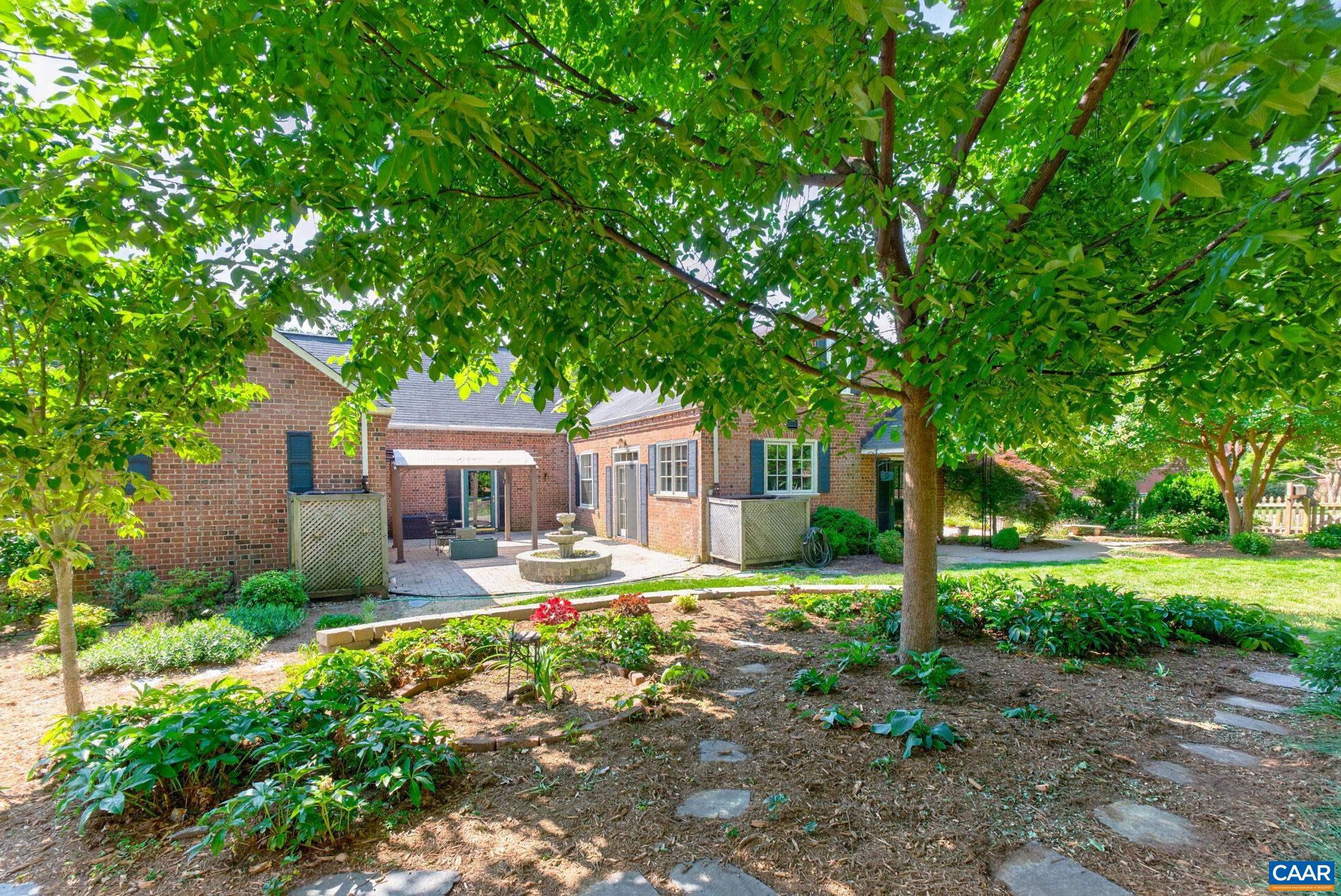 MERRYDEN - Residential