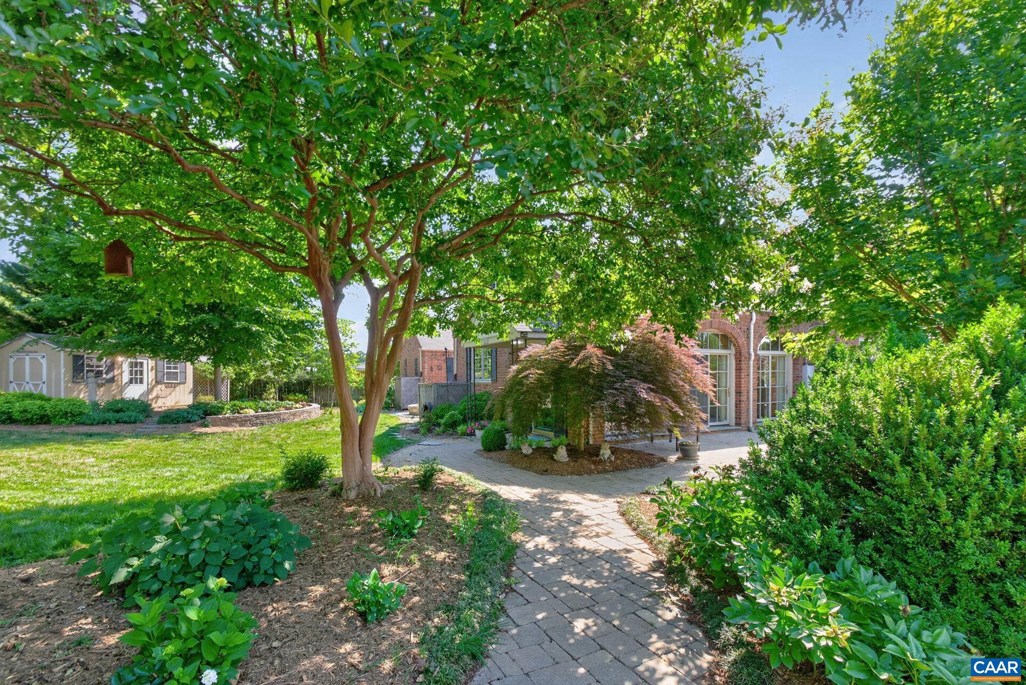 MERRYDEN - Residential