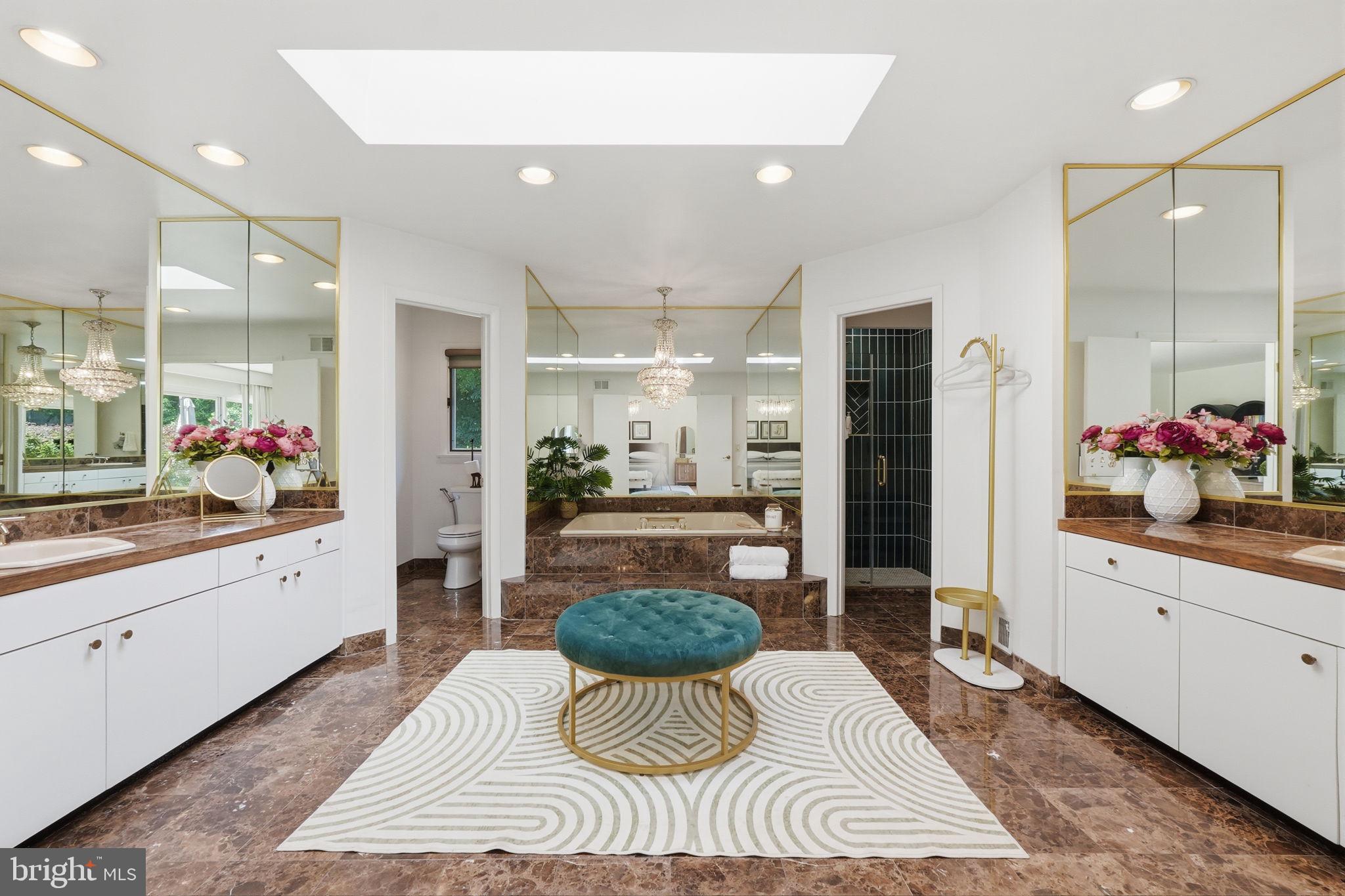 LAKE POTOMAC - Residential