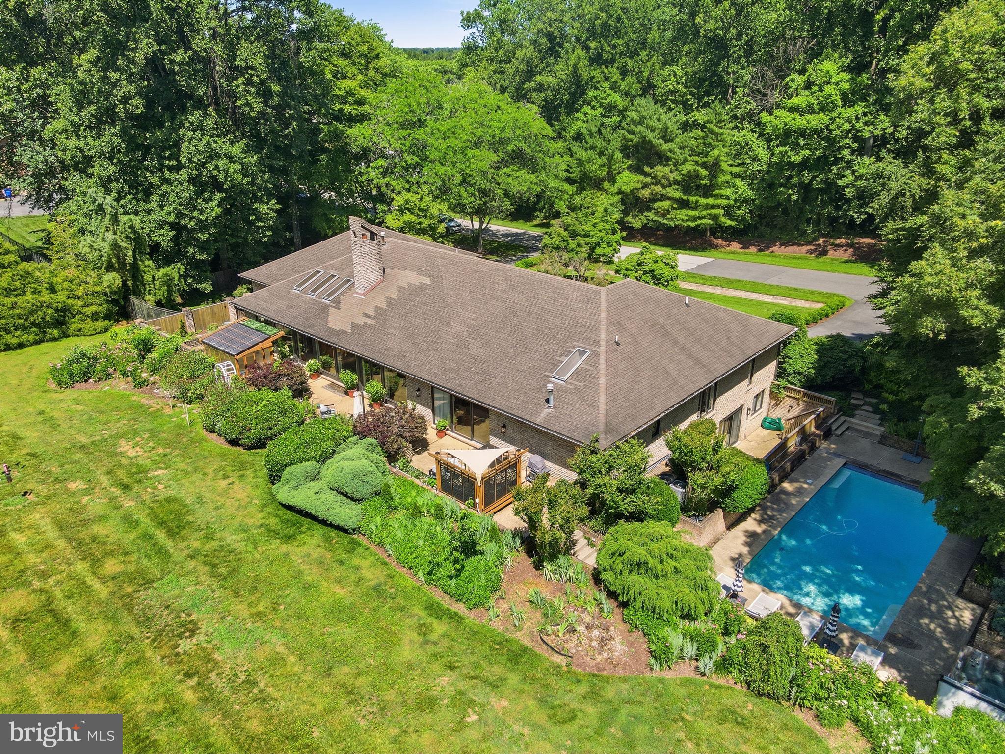 LAKE POTOMAC - Residential