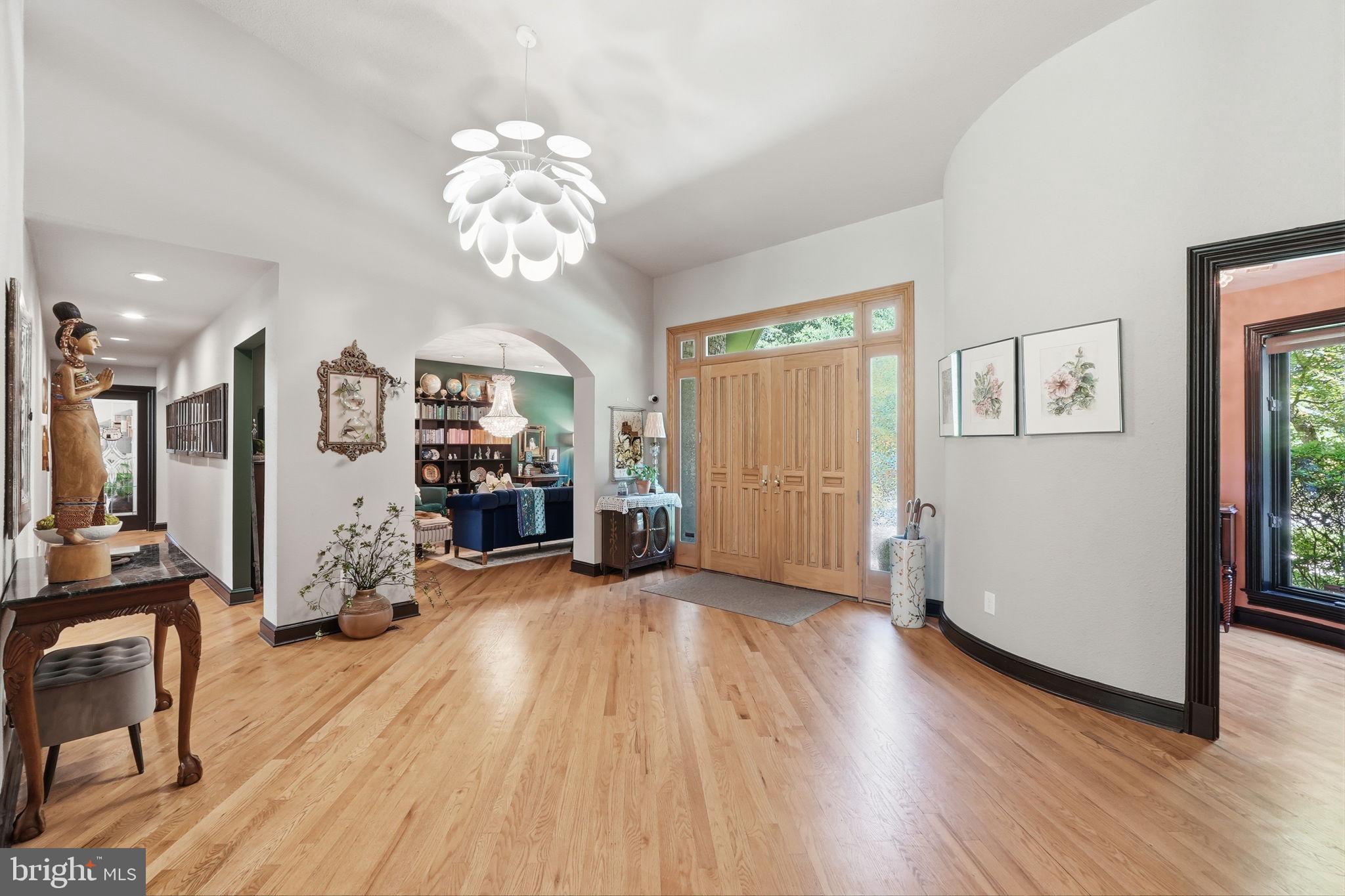 LAKE POTOMAC - Residential