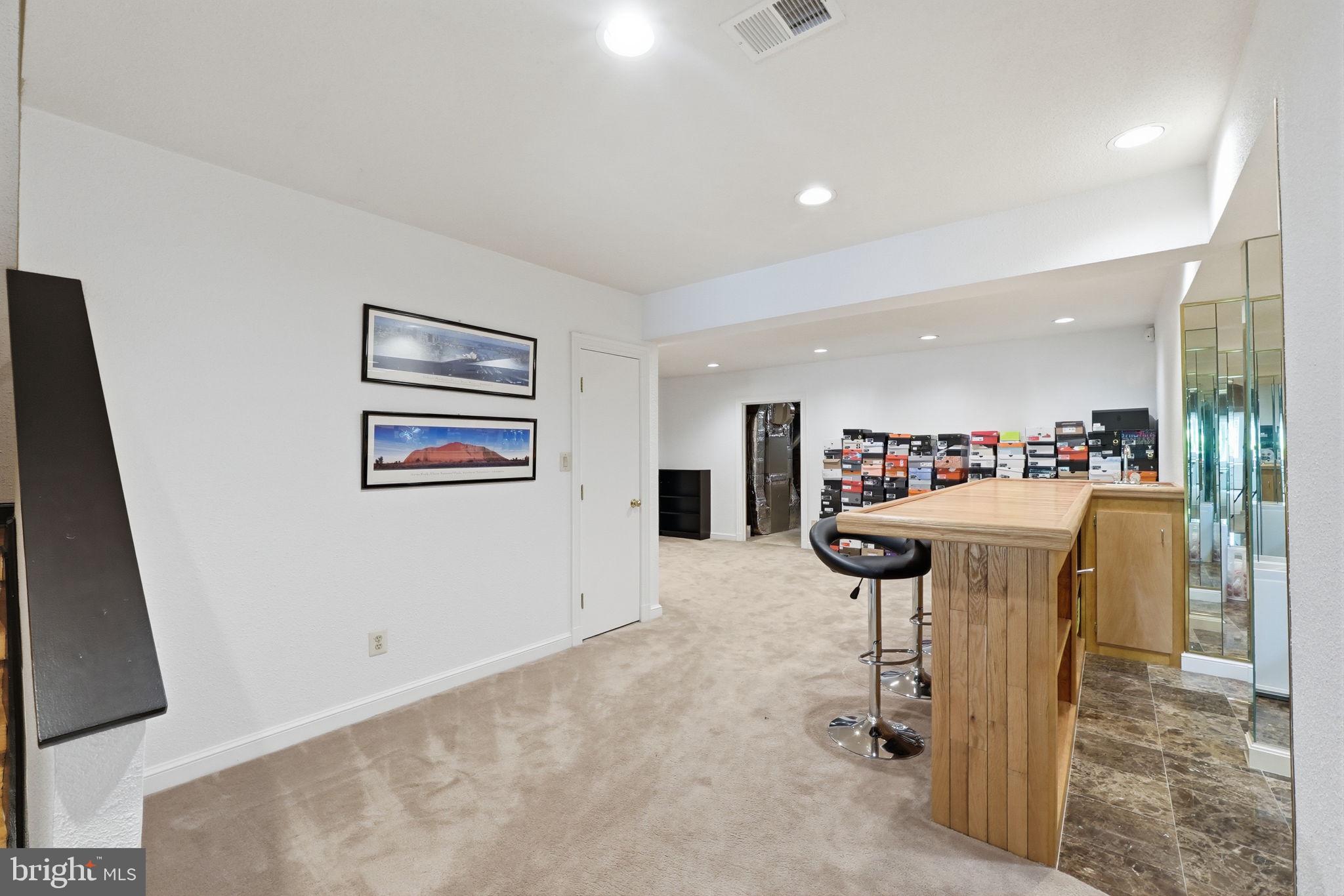 LAKE POTOMAC - Residential