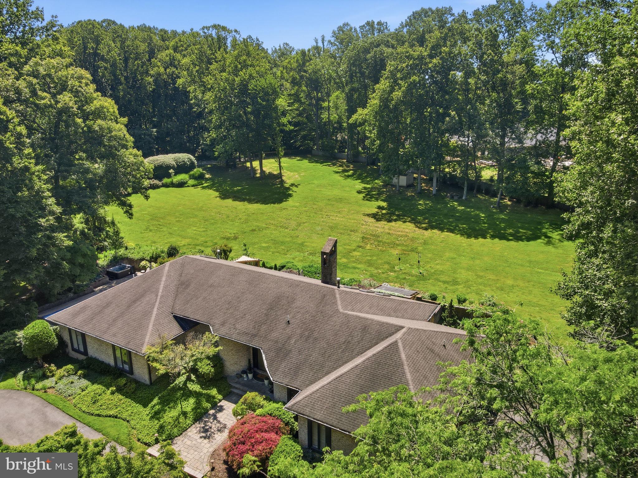 LAKE POTOMAC - Residential