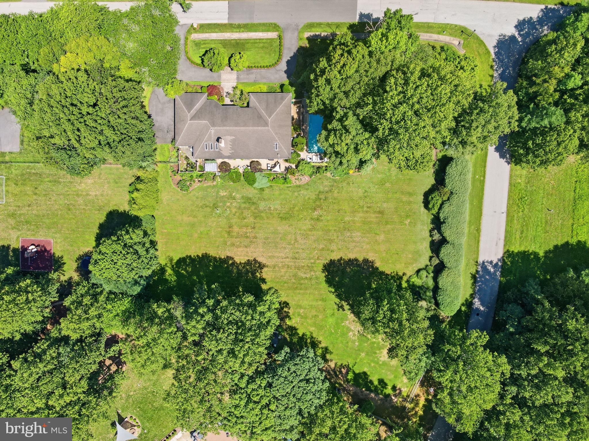 LAKE POTOMAC - Residential