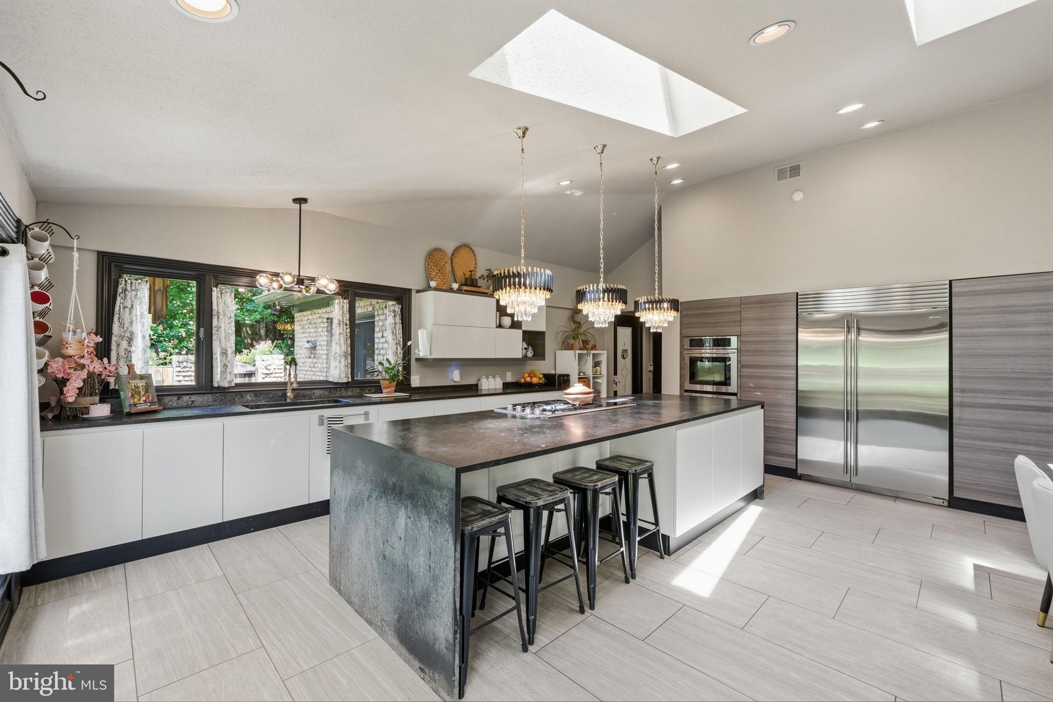 LAKE POTOMAC - Residential