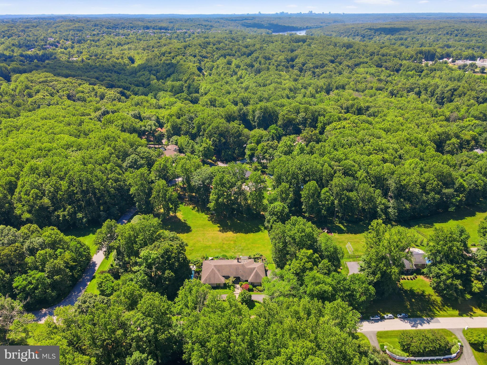 LAKE POTOMAC - Residential