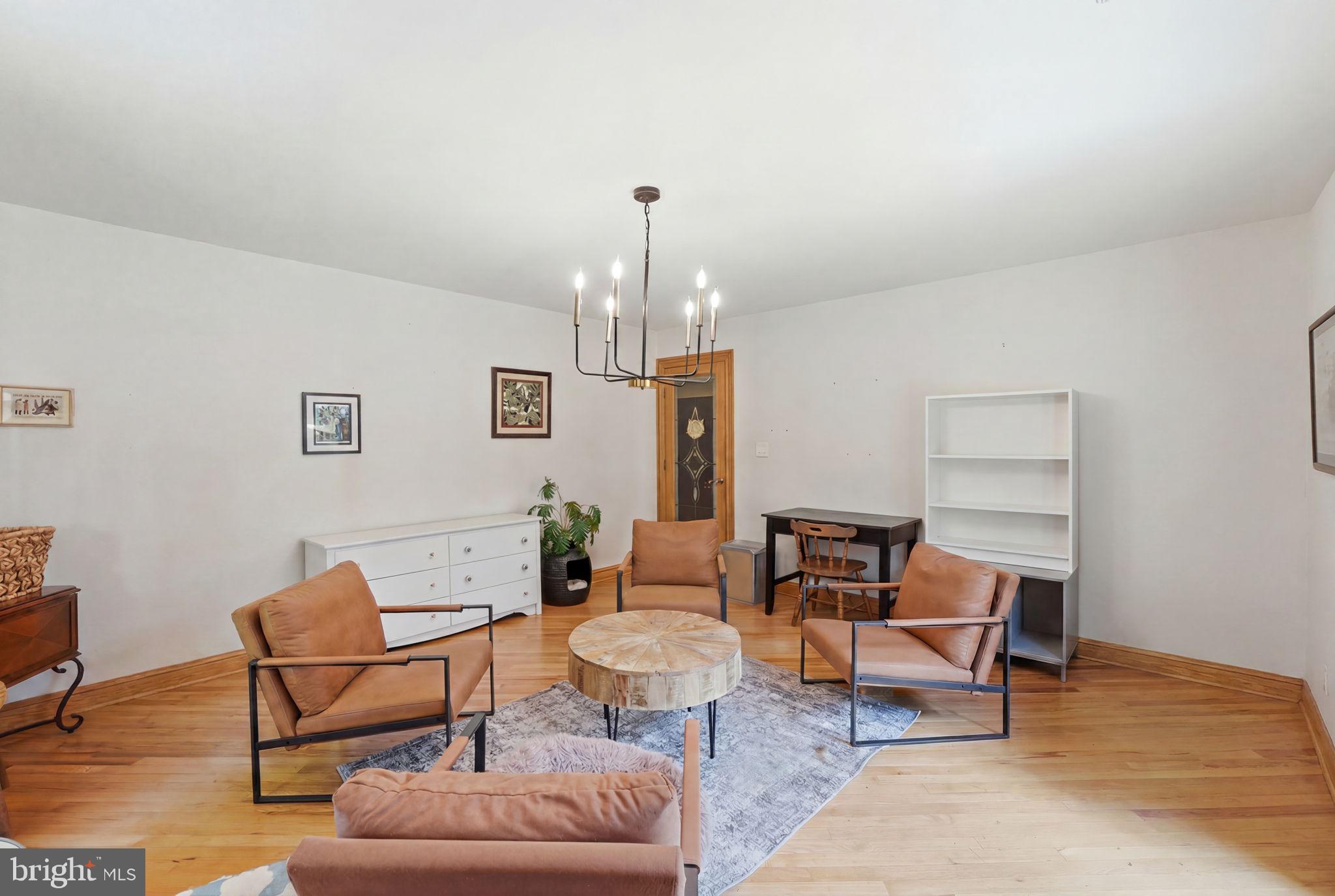 LAKE POTOMAC - Residential