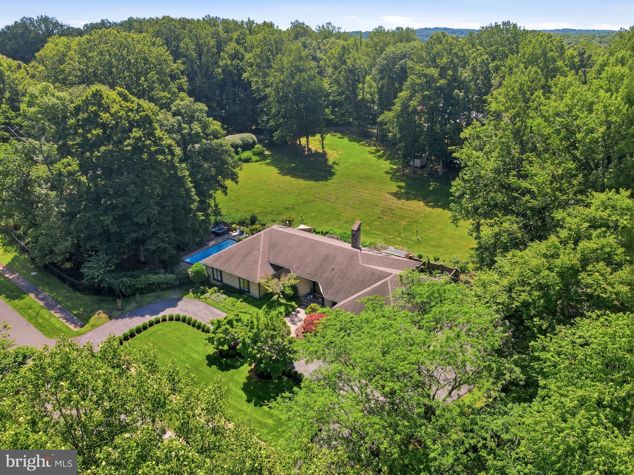 LAKE POTOMAC - Residential