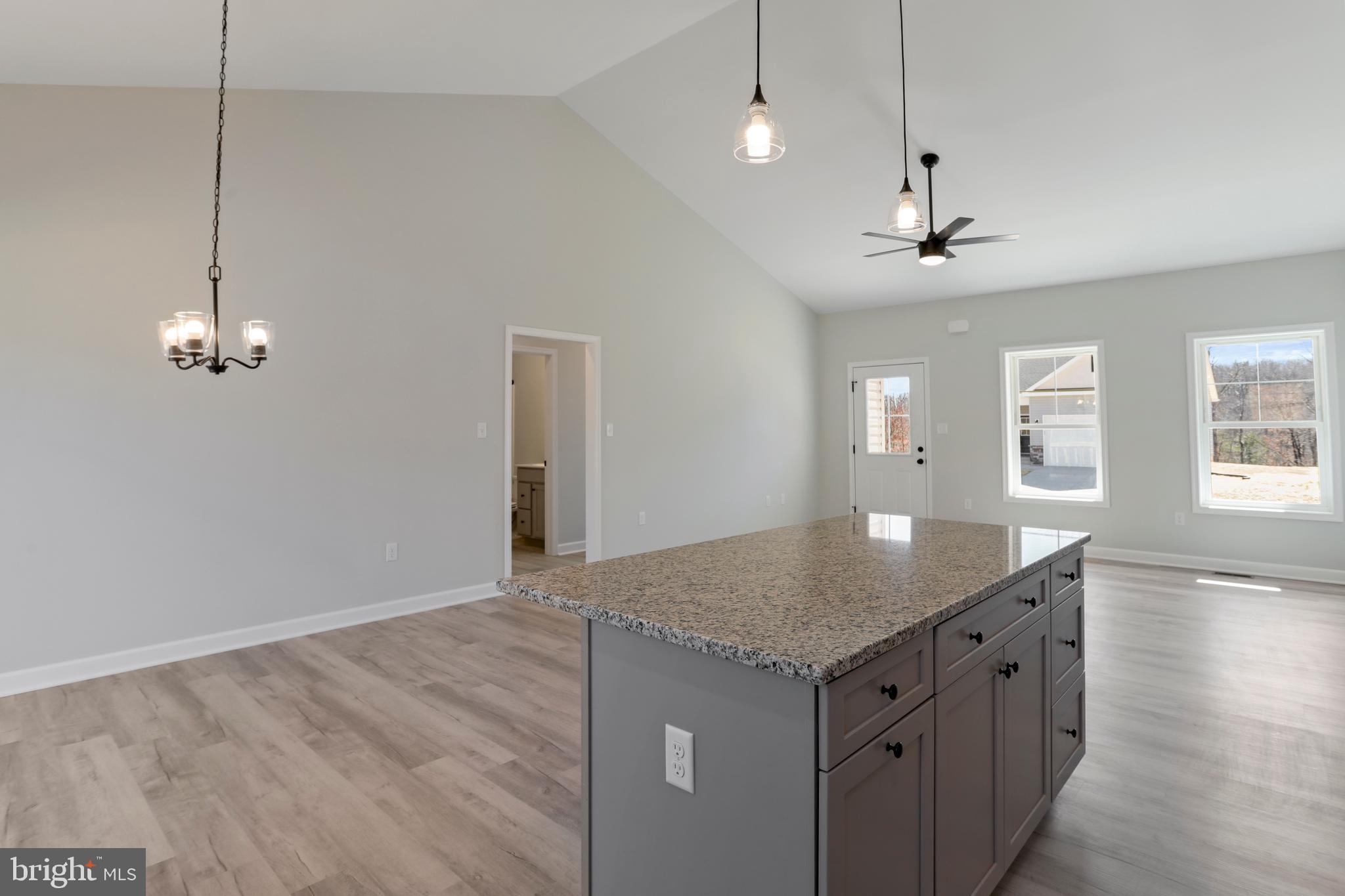 MIDDLE CREEK VISTAS - Residential