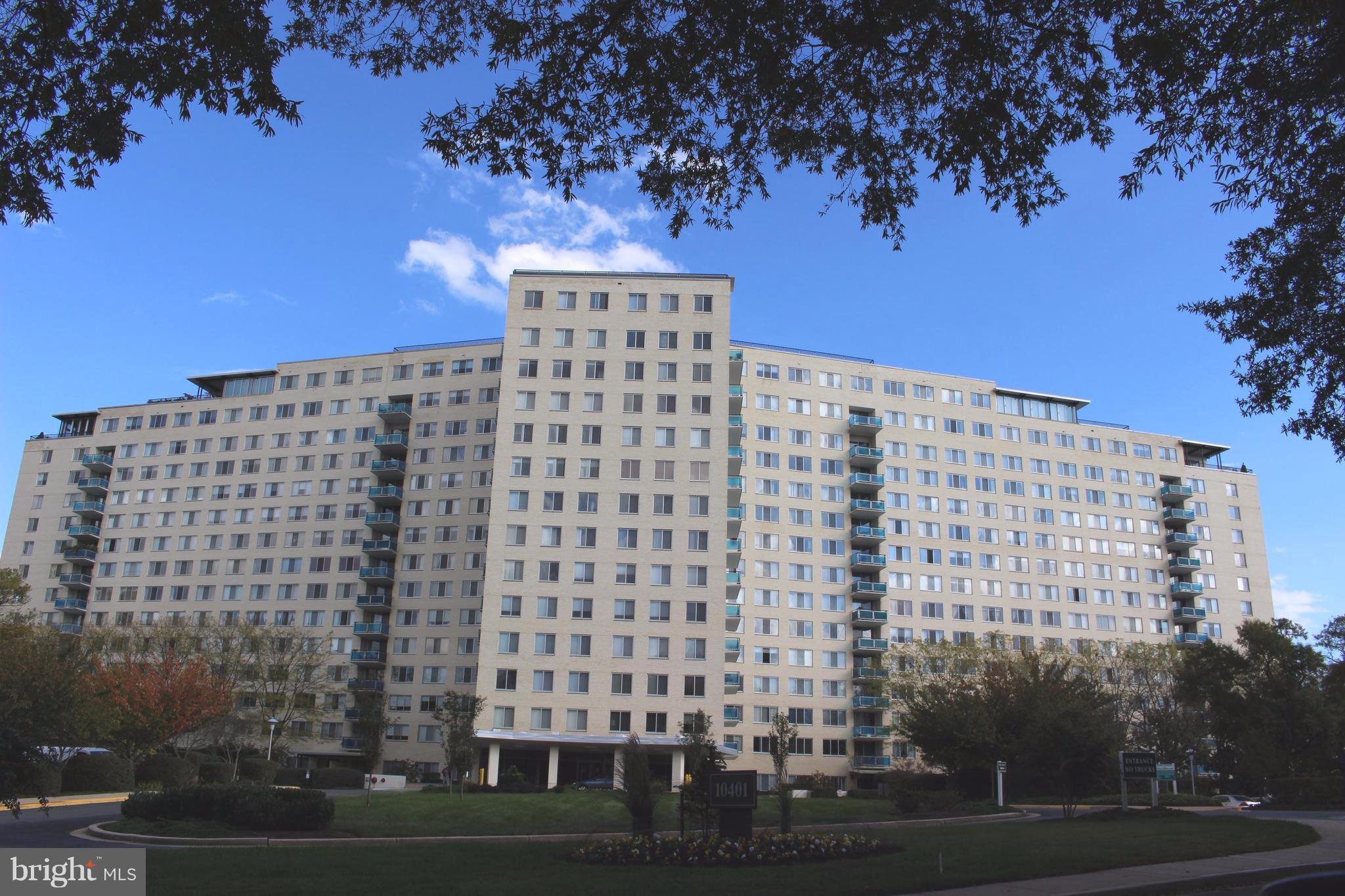 GREAT PRICE. FRESH CONDO. NEW MODEL KITCHEN. NICE VIEWS. RENT INCLUDES UTILITIES, PARKING AND BASIC CABLE. 24 HOUR DESK. STEPS TO GROSVENOR METRO ON THE RED LINE. GROCERY STORE AND DRY CLEANER IN THE BUILDING.NEAR NIH AND WALTER REED. EASY ACCESS RIGHT ONTO THE BELTWAY OR I-270.
