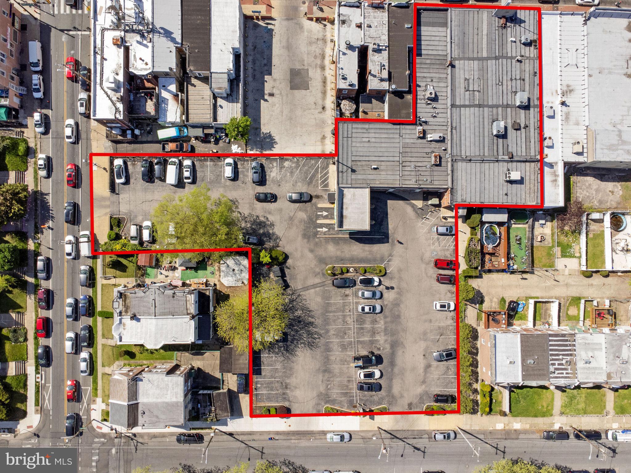 LAWNDALE - Commercial Sale