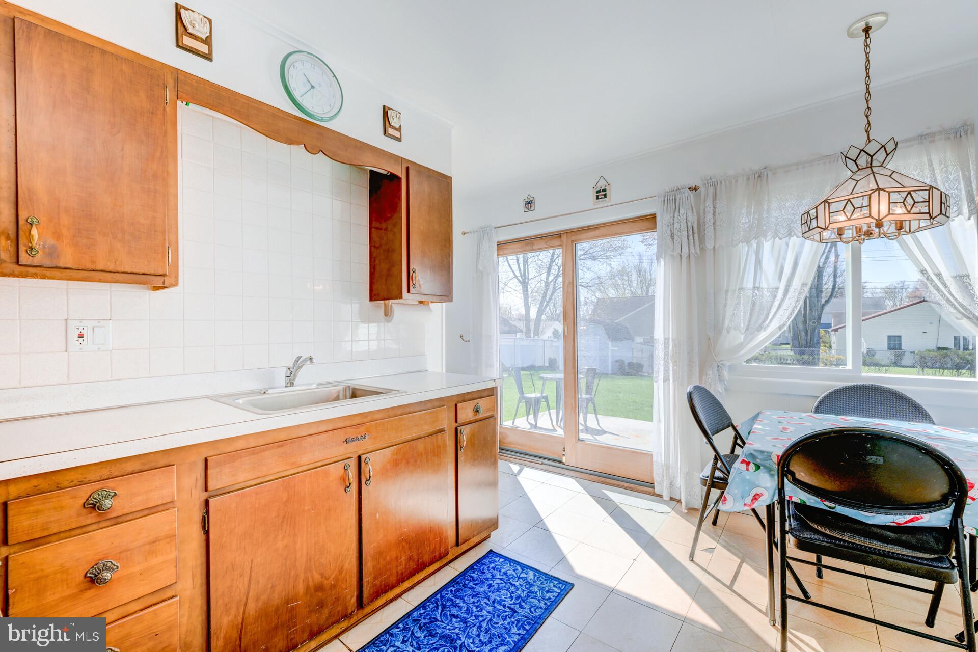 BURGUNDY HILLS - Residential