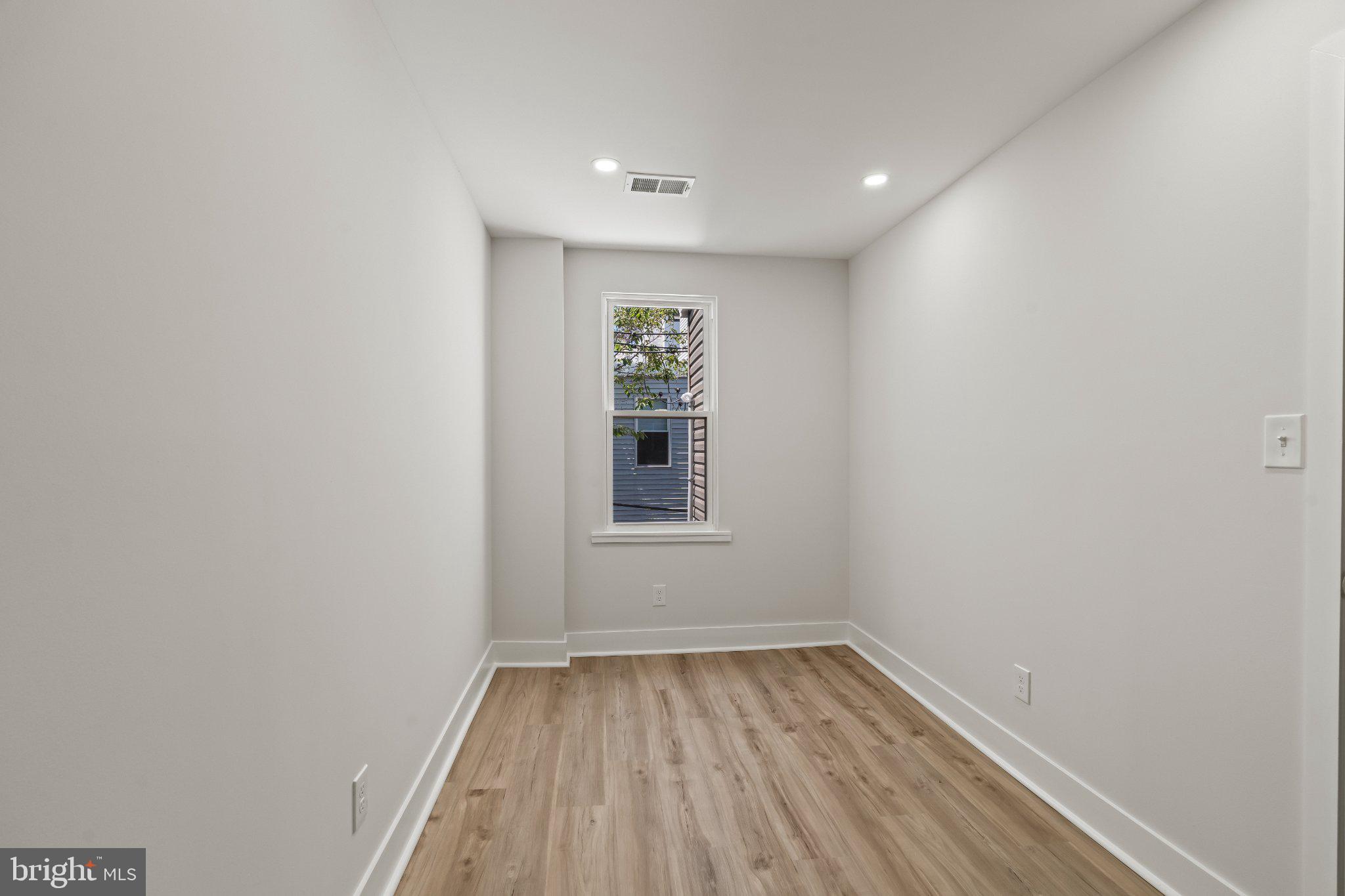 GRAYS FERRY - Residential